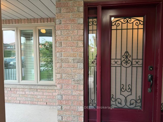 Unit Upper - 24 Arborview Crescent, Etobicoke 4