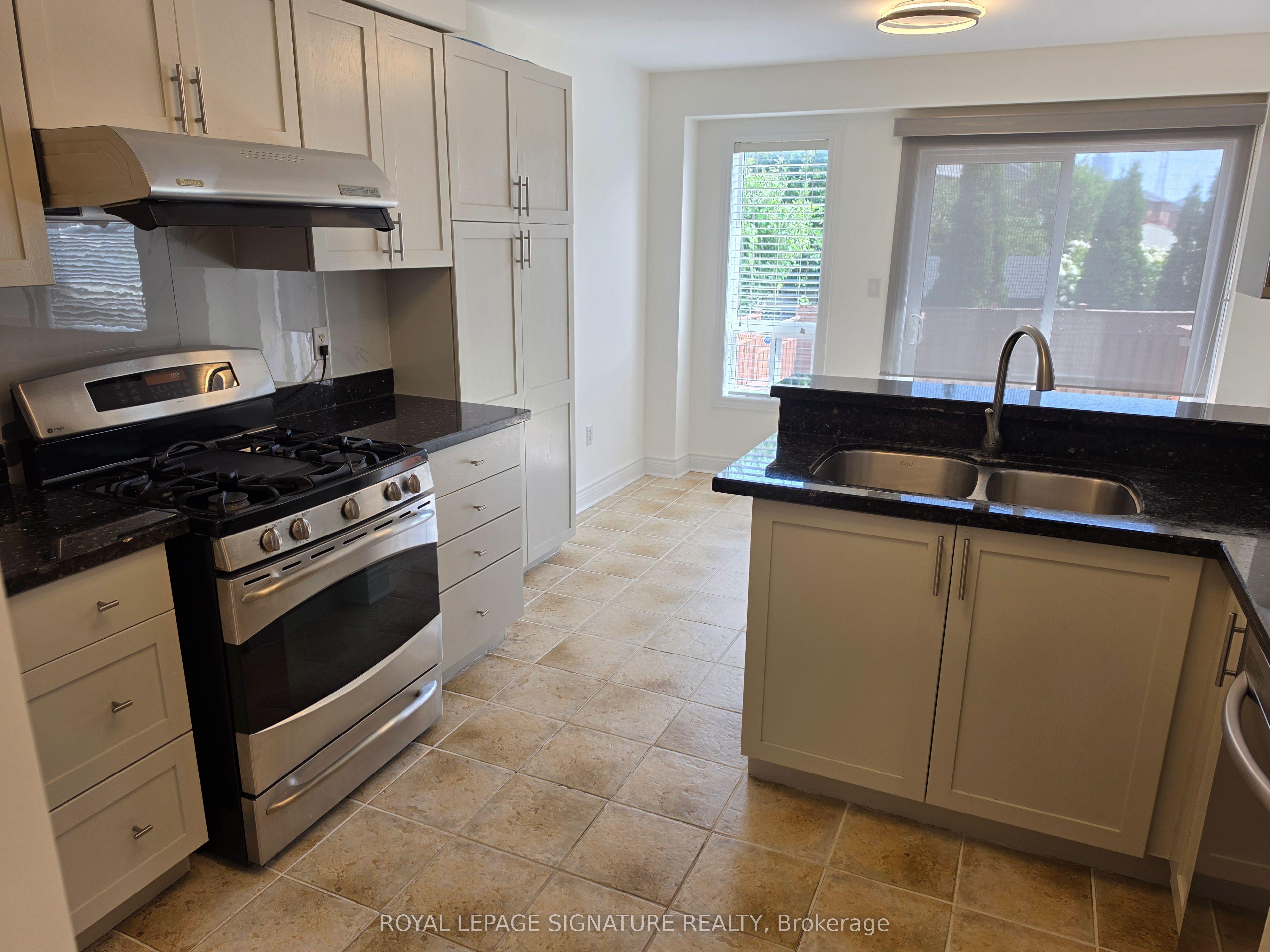 794 White Clover Way, Mississauga 5