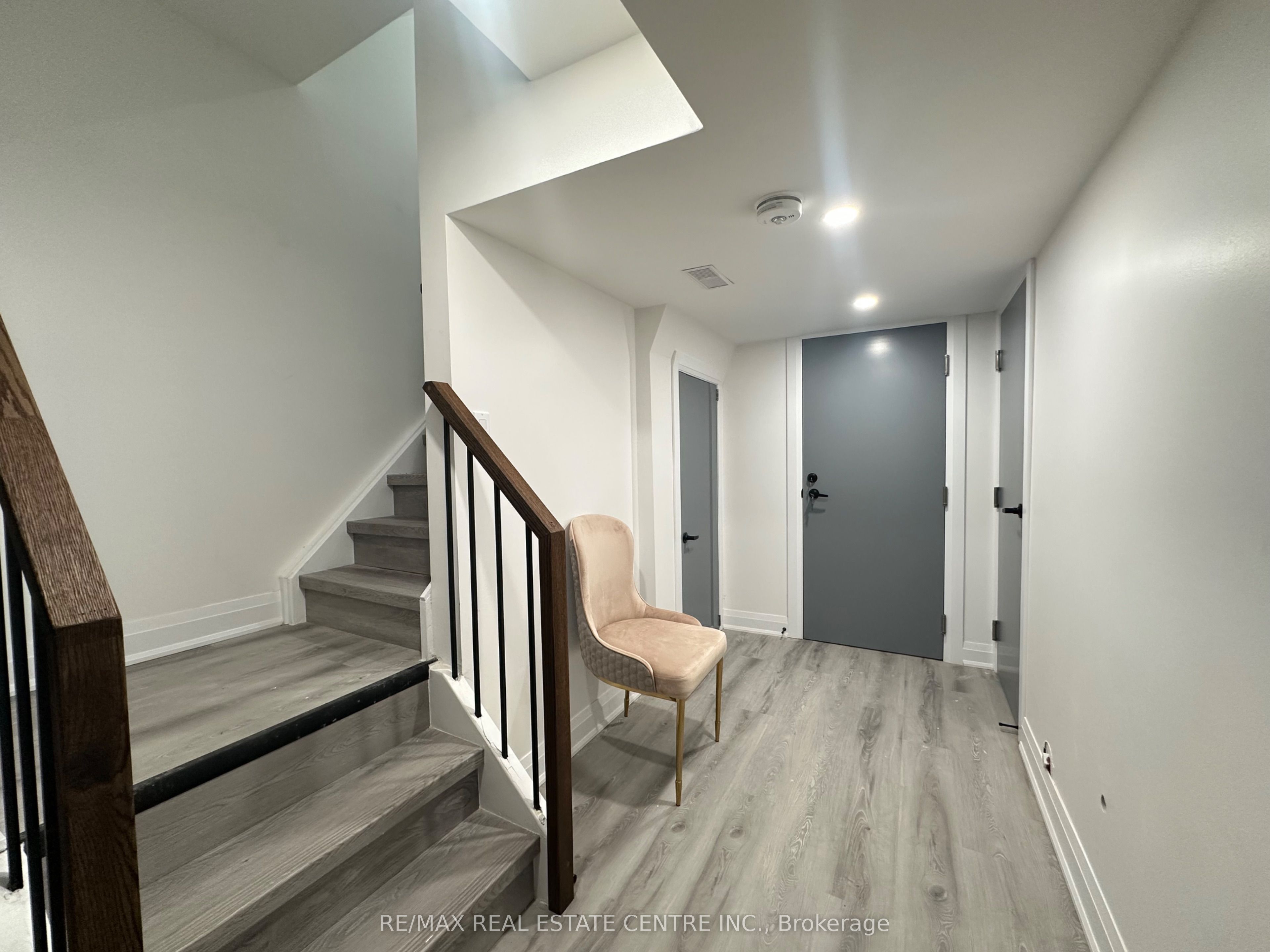 Unit Basement Apartment - 23 Oblate Crescent, Brampton 3