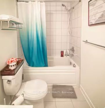 Unit 2nd Floor rear - 127 Frederick Tisdale Drive, North York 4