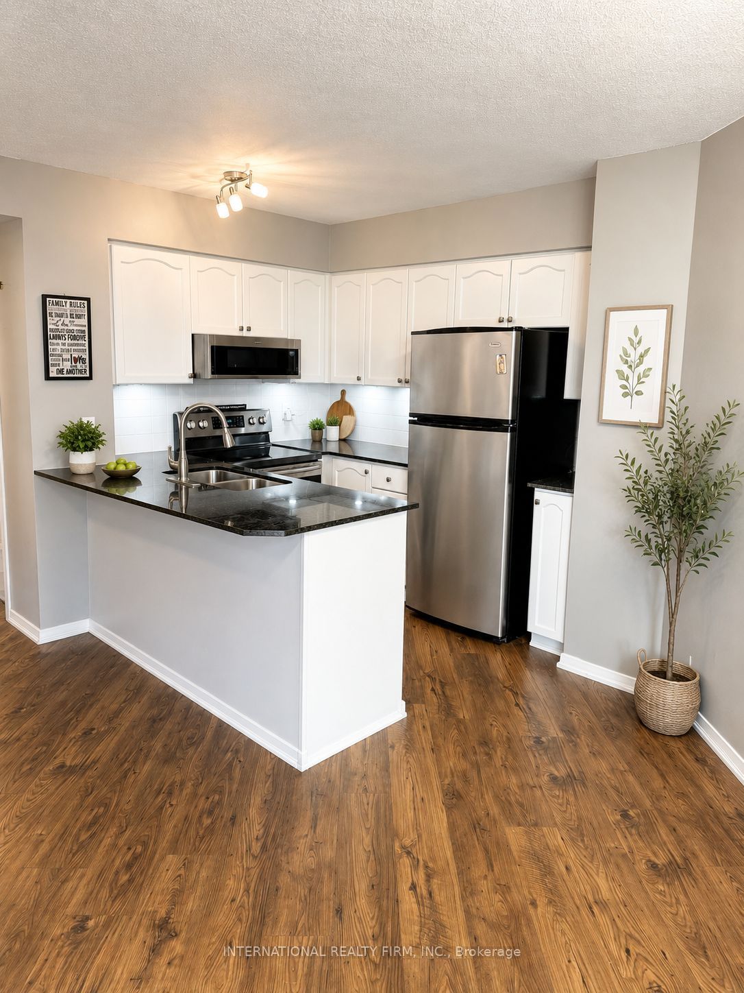 Unit 1308 - 220 Forum Drive, Mississauga 4
