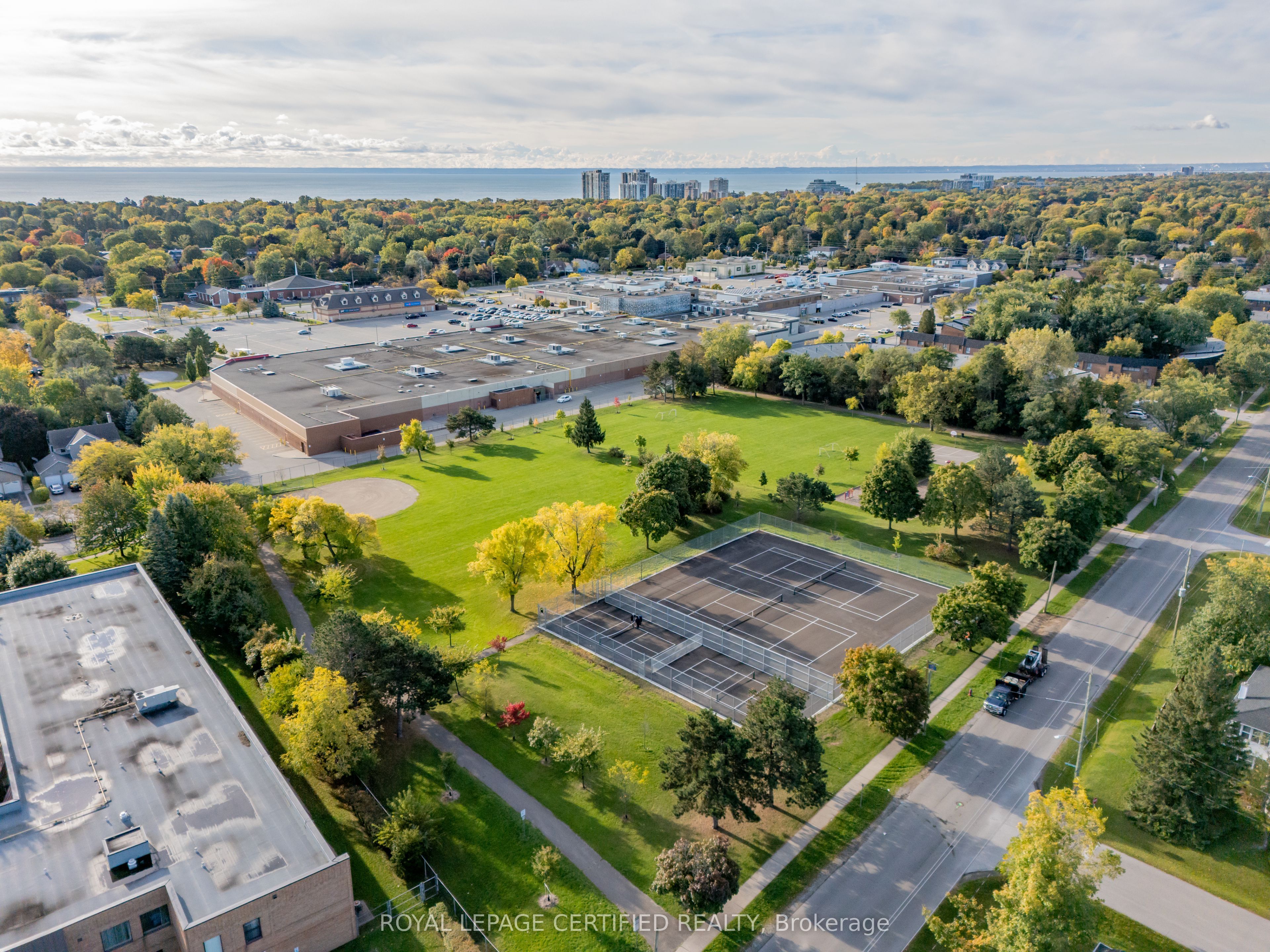 Unit LOWER - 1333 Sheldon Avenue, Oakville 3