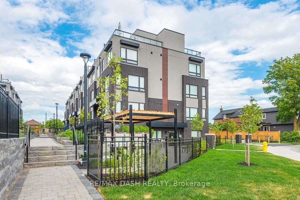 Unit 107 - 1100 Briar Hill Avenue, Toronto 2