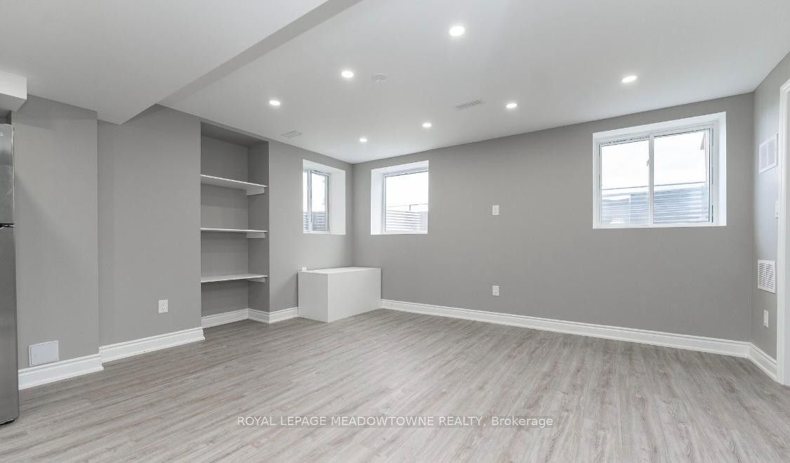 Unit Basement - 127 Yates Drive, Milton 5