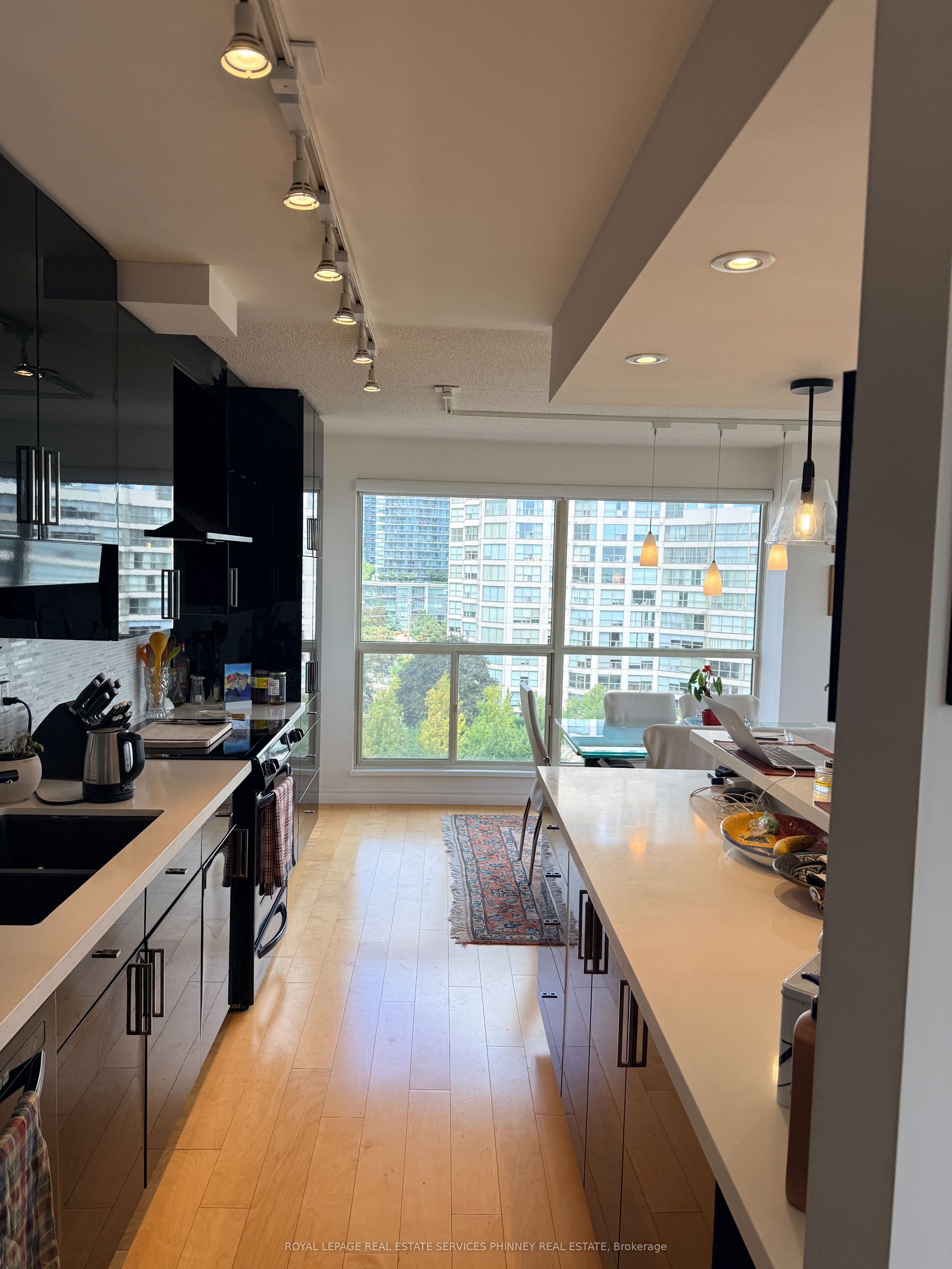 Unit 802 - 2267 Lake Shore Boulevard, Etobicoke 3