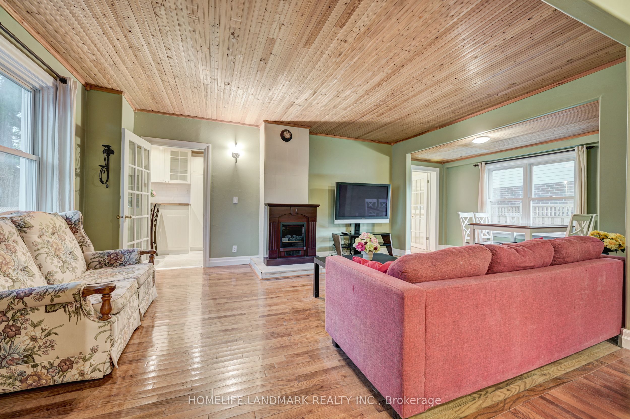 2174 New Street, Burlington 5