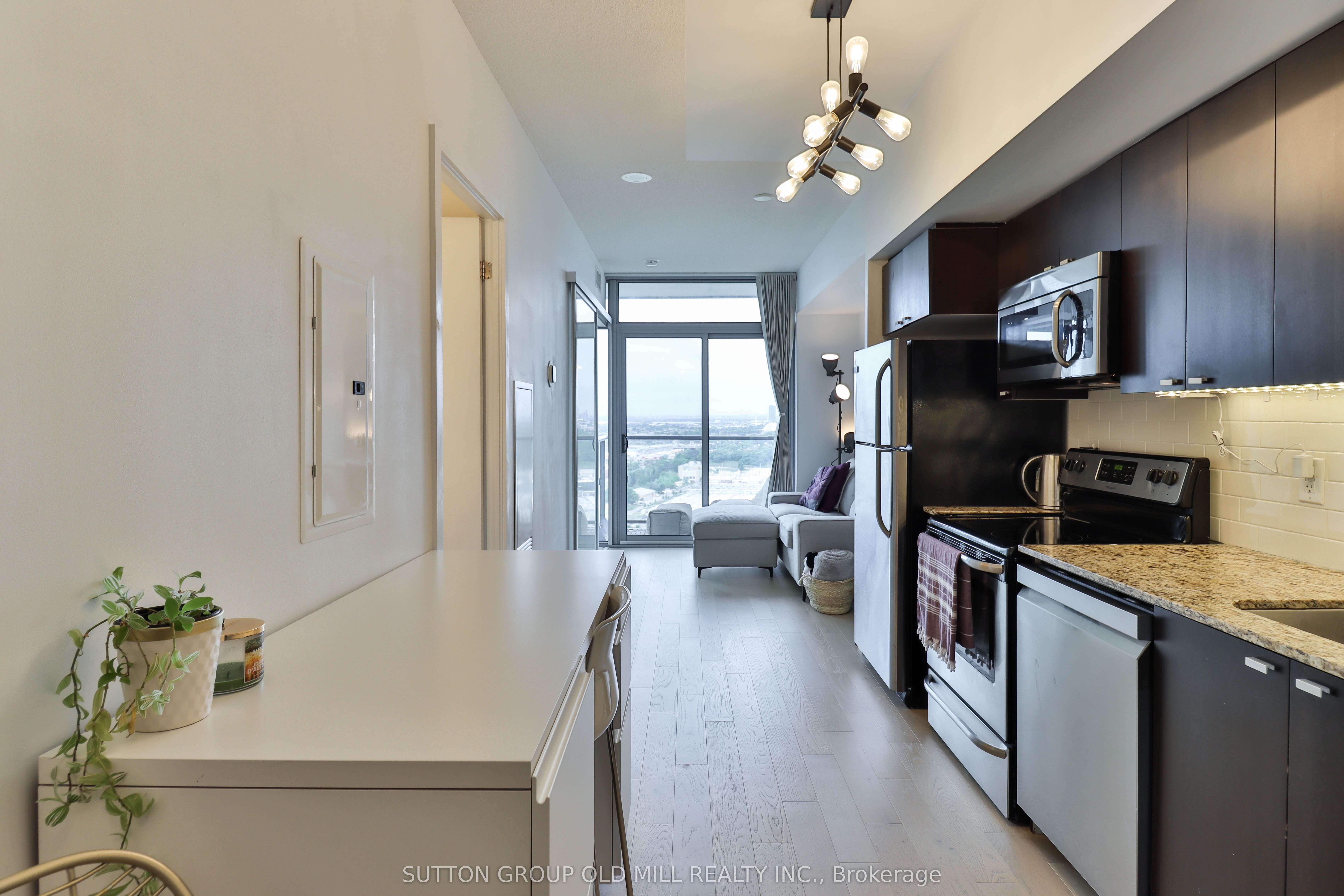 Unit 2709 - 105 The Queensway, Toronto 4