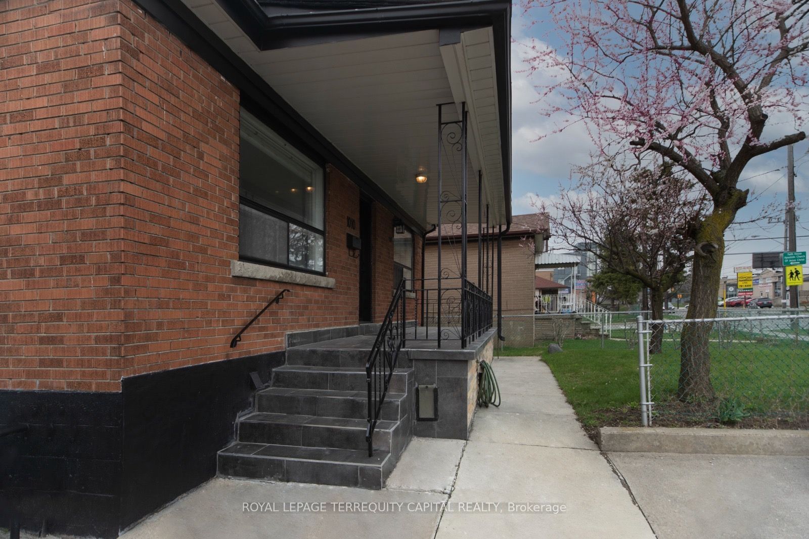 Unit Upper - 1010 Caledonia Road, North York 2