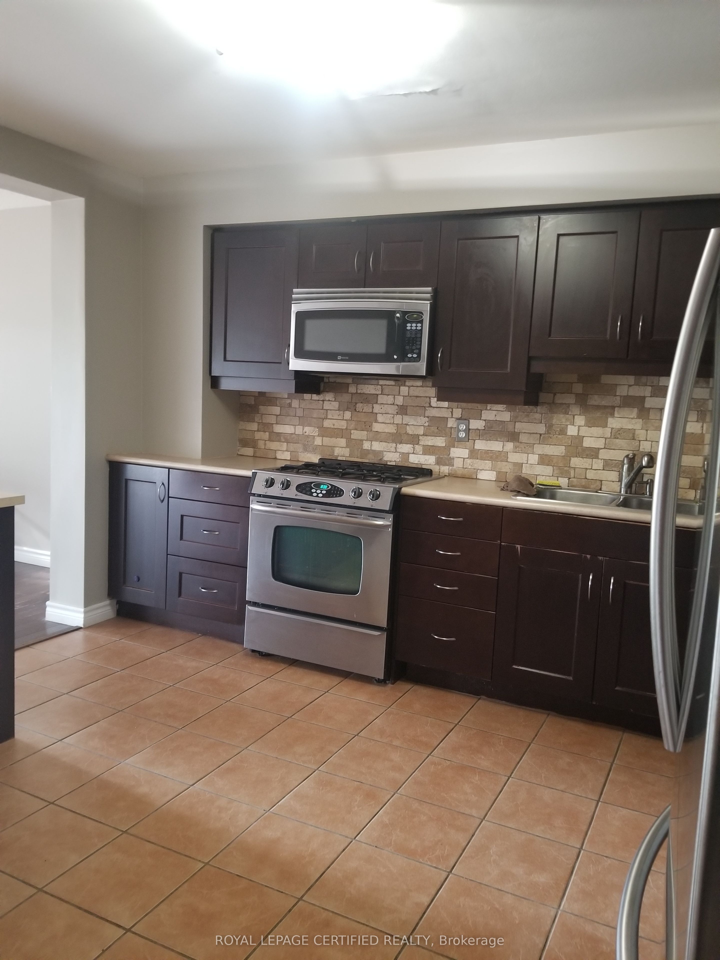 Unit Room - 1452 Creditwoodlands Court, Mississauga 3