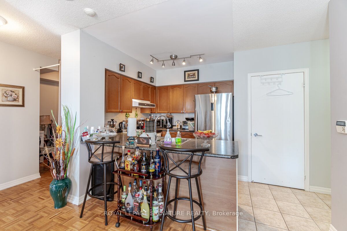 Unit 1410 - 38 Fontenay Court, Etobicoke 5
