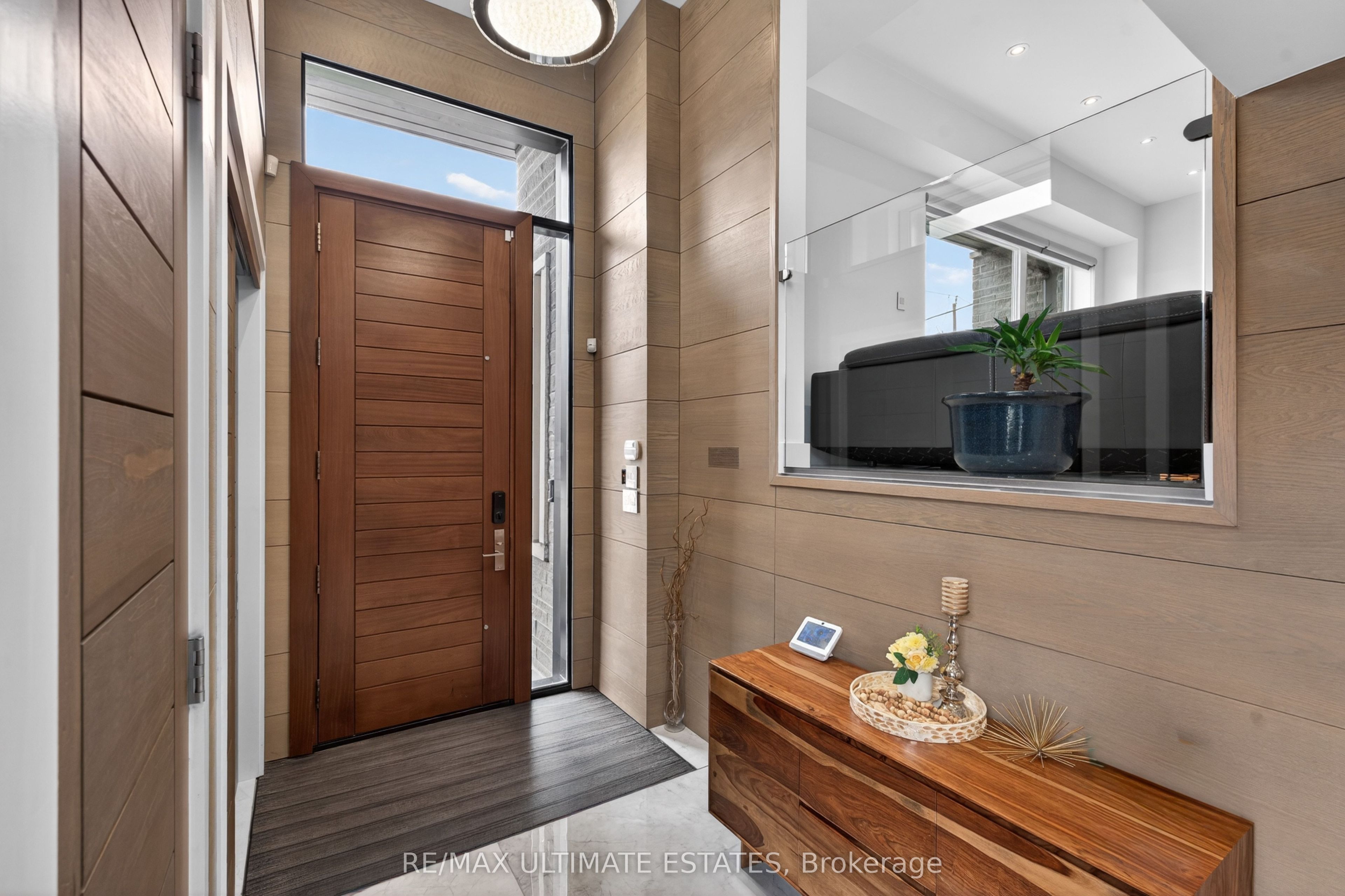 48 Cornelius Parkway, North York 5