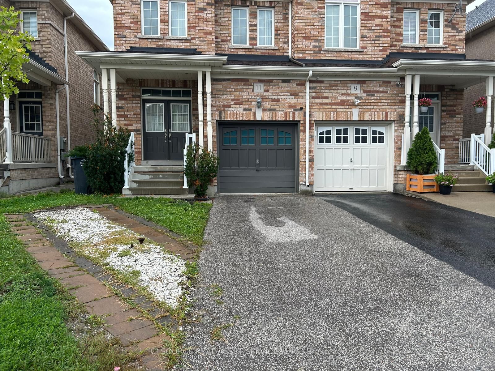 Unit Upper - 11 Pomell Trail, Brampton 2