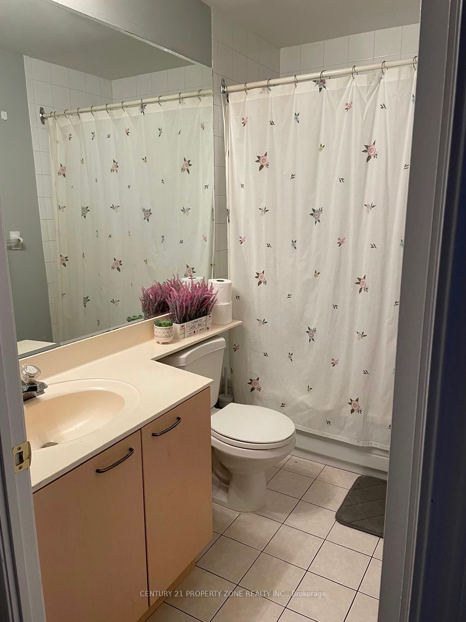 Unit 703 - 1 Belvedere Court, Brampton 4