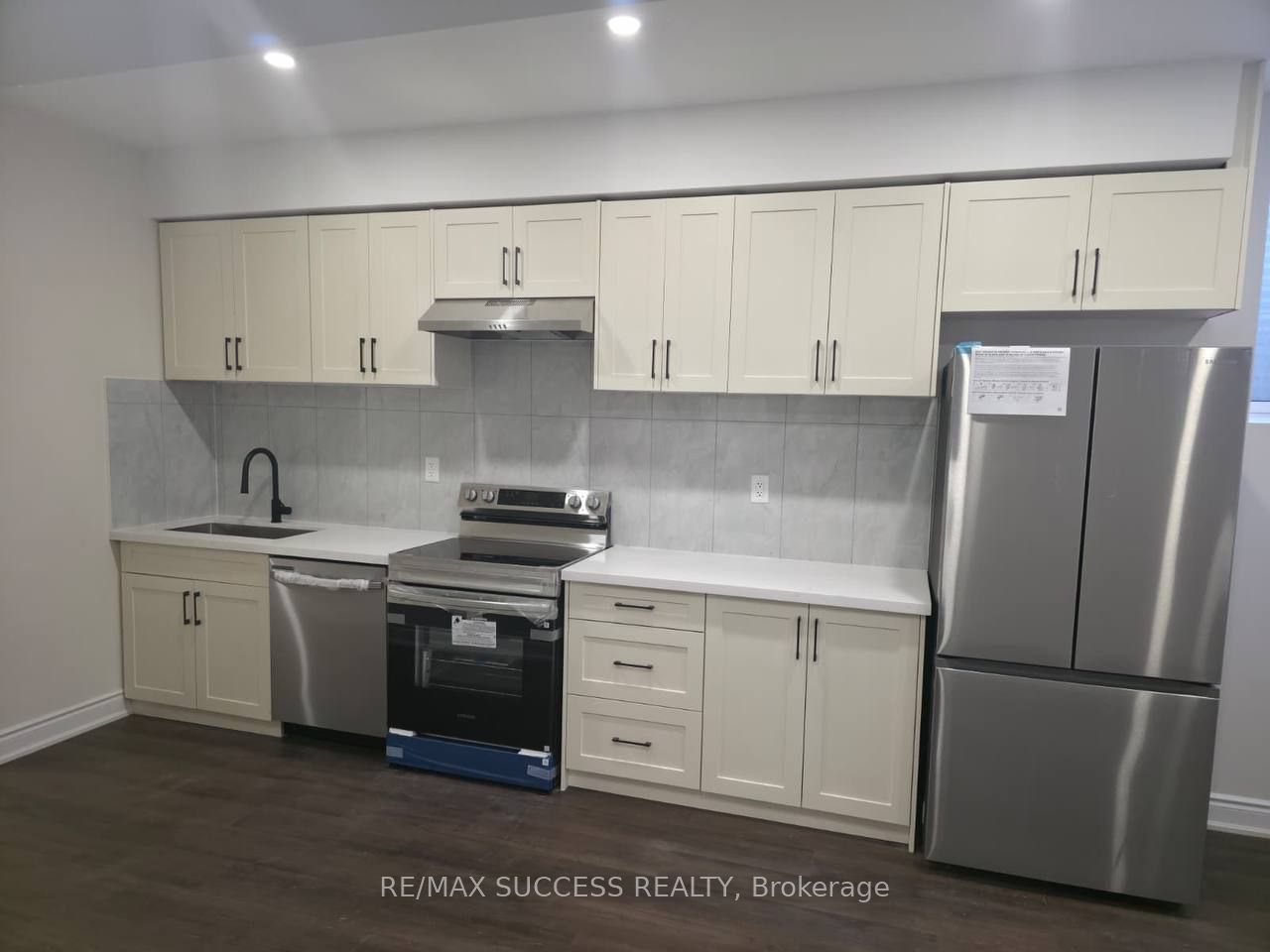 Unit LOWER - 1407 Hearns Place, Milton 2