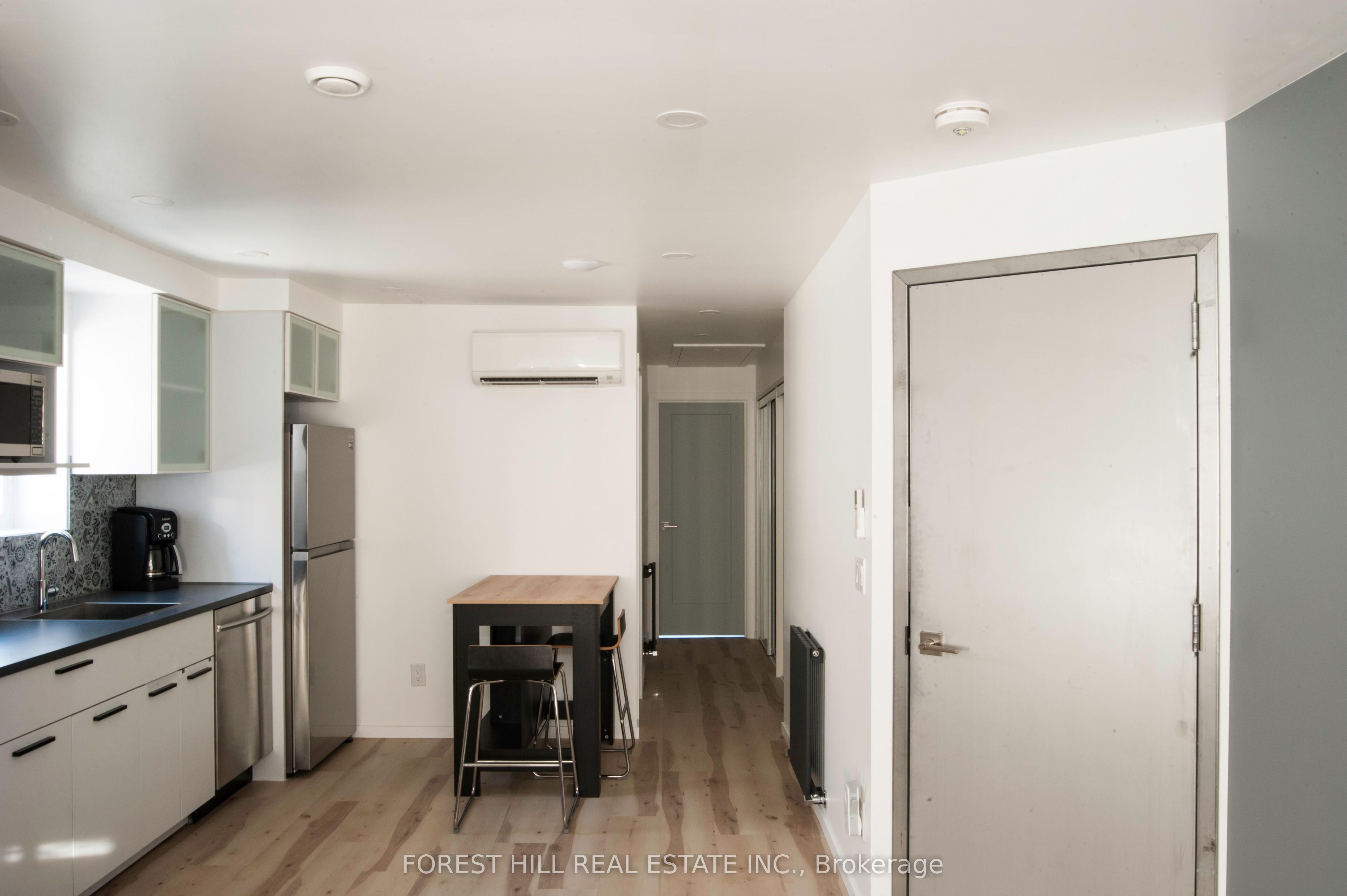 Unit Second Floor - 214 Blackthorn Avenue, Toronto 5