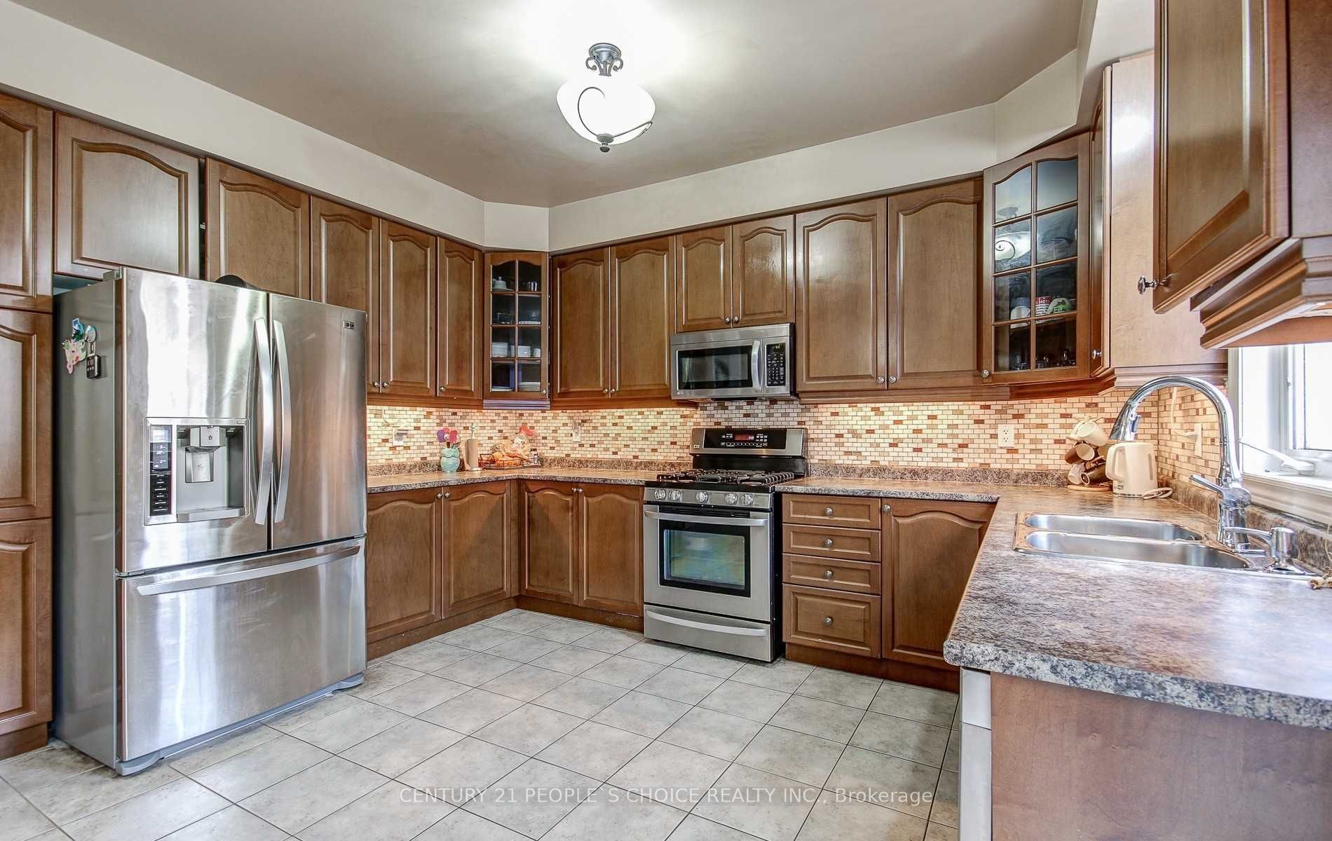 Unit Upper - 3 Seastar Road, Brampton 5