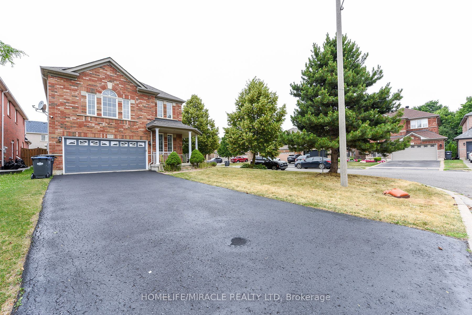 25 Blackcherry Lane, Brampton 2