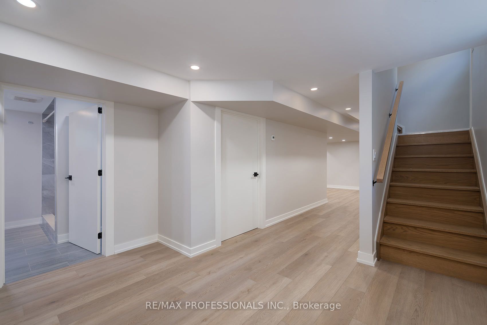 57 Enfield Avenue, Etobicoke 4