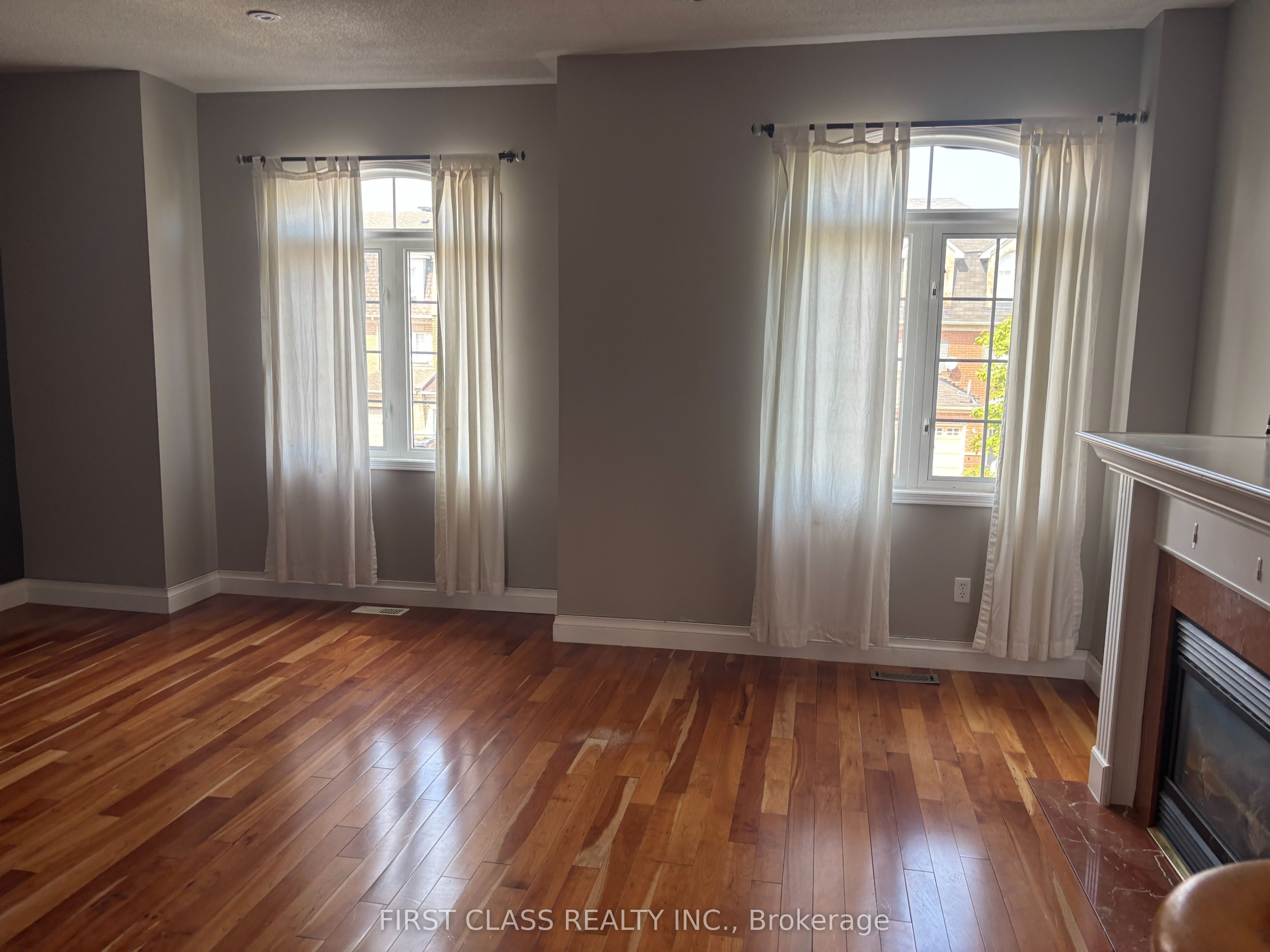 3350 Southwick Street, Mississauga 3