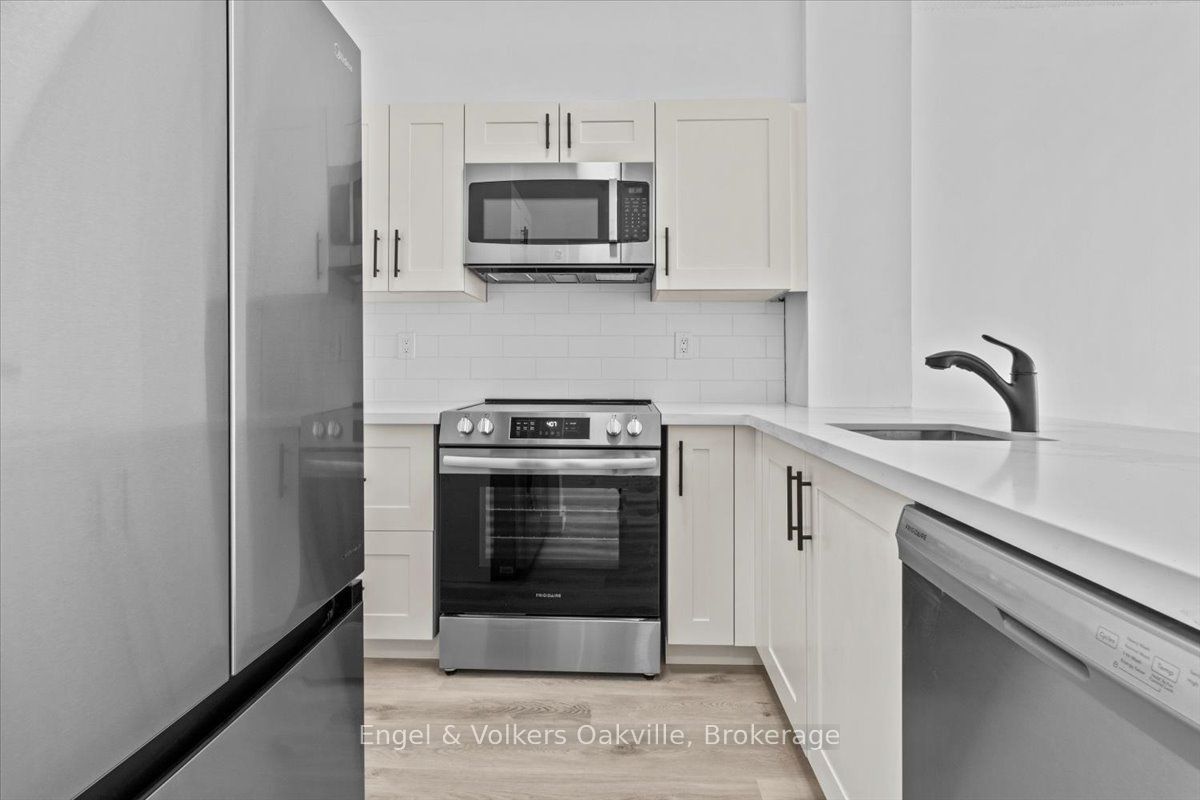 Unit 511 - 2511 Lakeshore Road W, Oakville 5