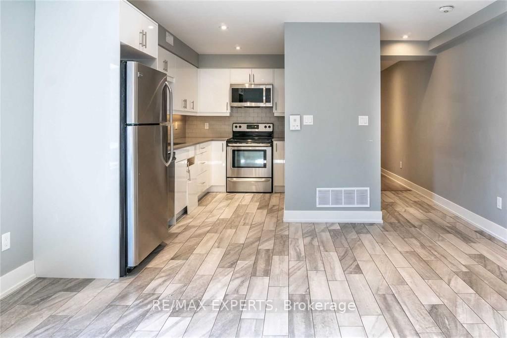 Unit Upper - 2 Hyde Avenue, Toronto 3