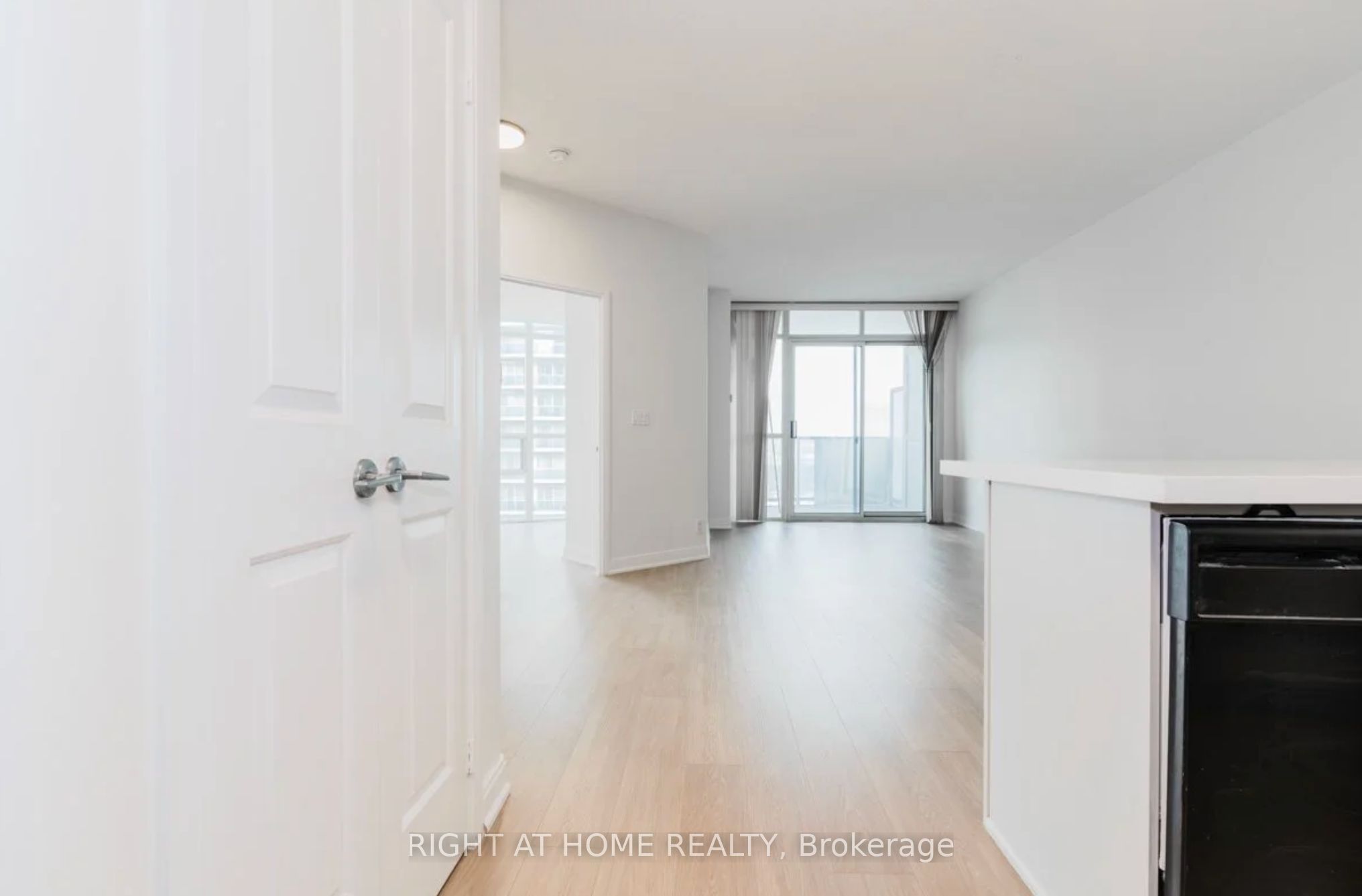 Unit 2010 - 70 Absolute Avenue, Mississauga 4