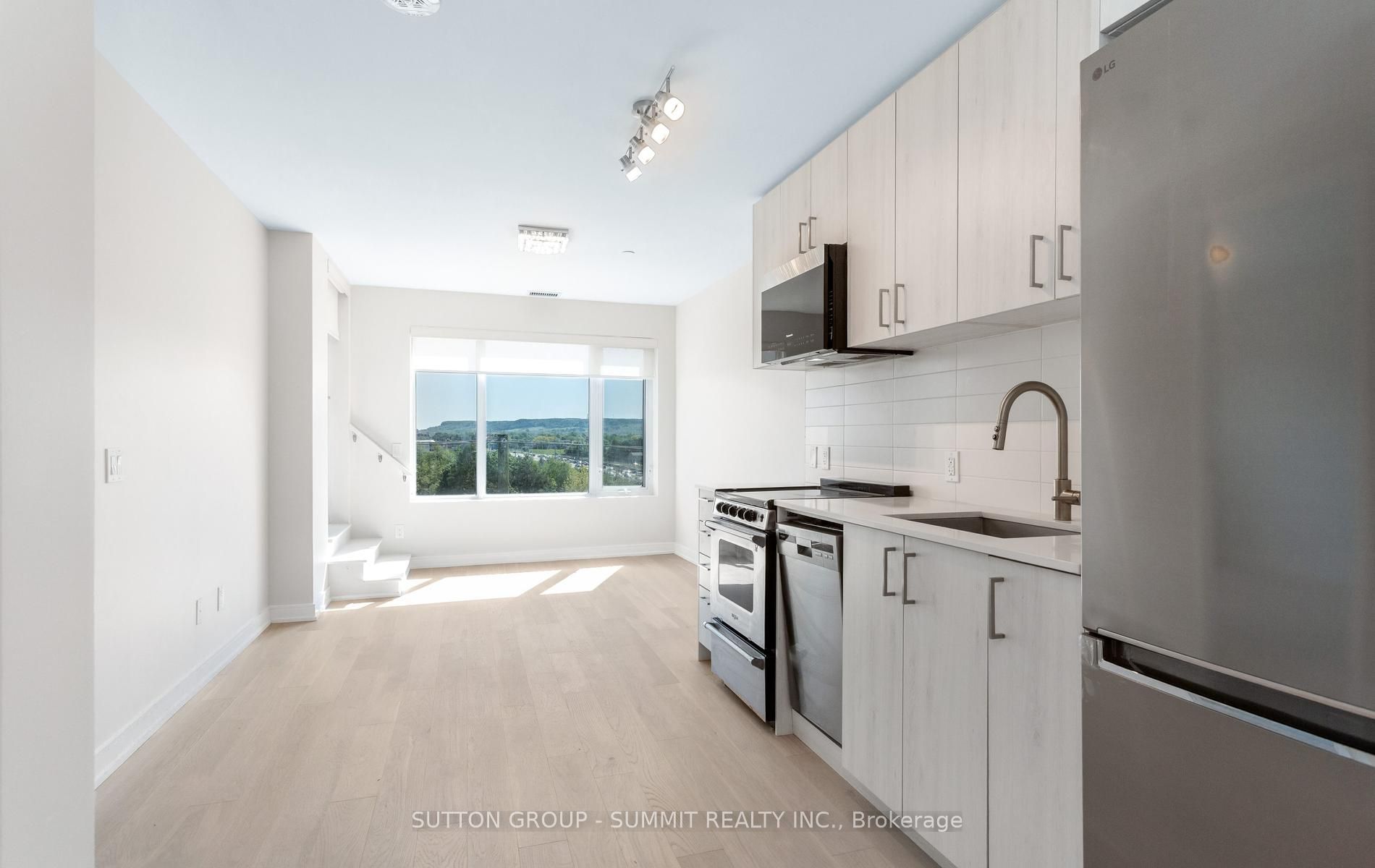 Unit 504 - 8010 Derry Road, Milton 5