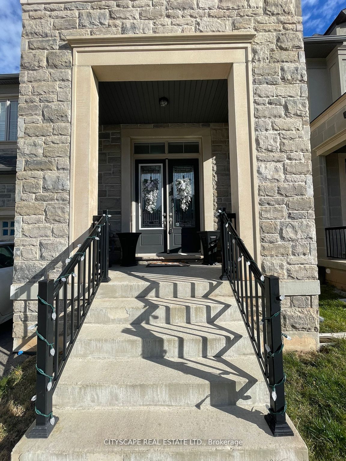 3041 Post Road, Oakville 3