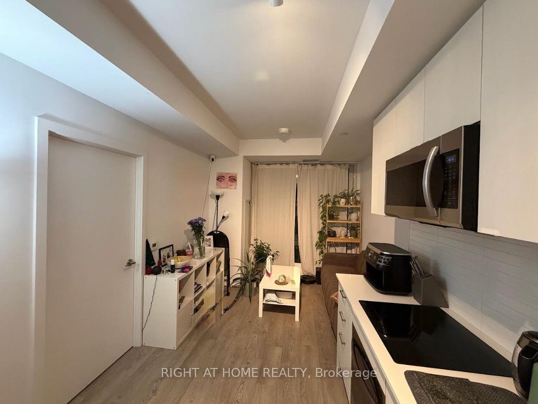 Unit 1203 - 1926 Lake Shore Boulevard W, Toronto 4