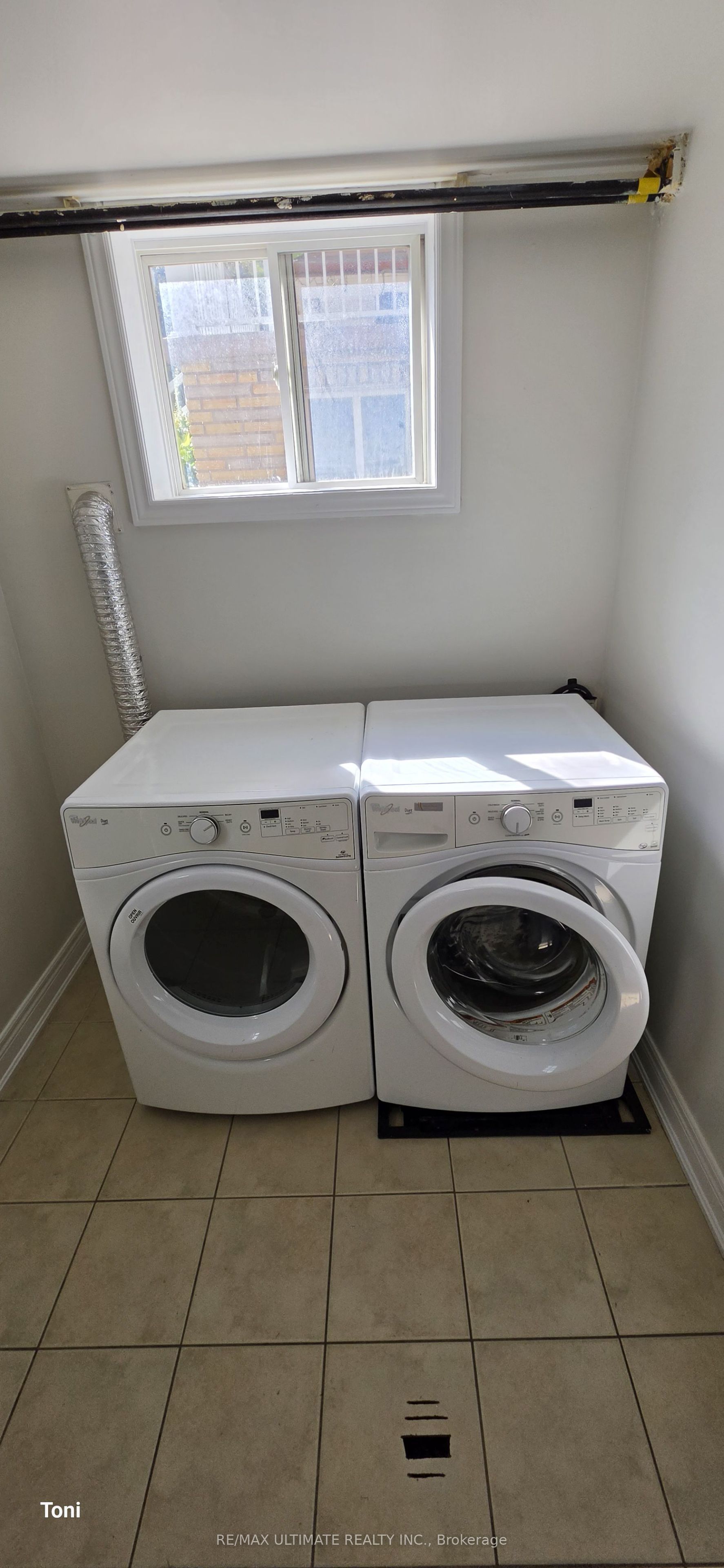 Unit Bsmt - 34 Peterborough Avenue, Toronto 3