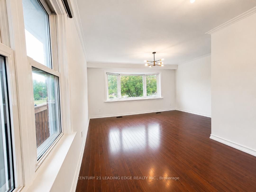 28 Eringate Drive, Etobicoke 4