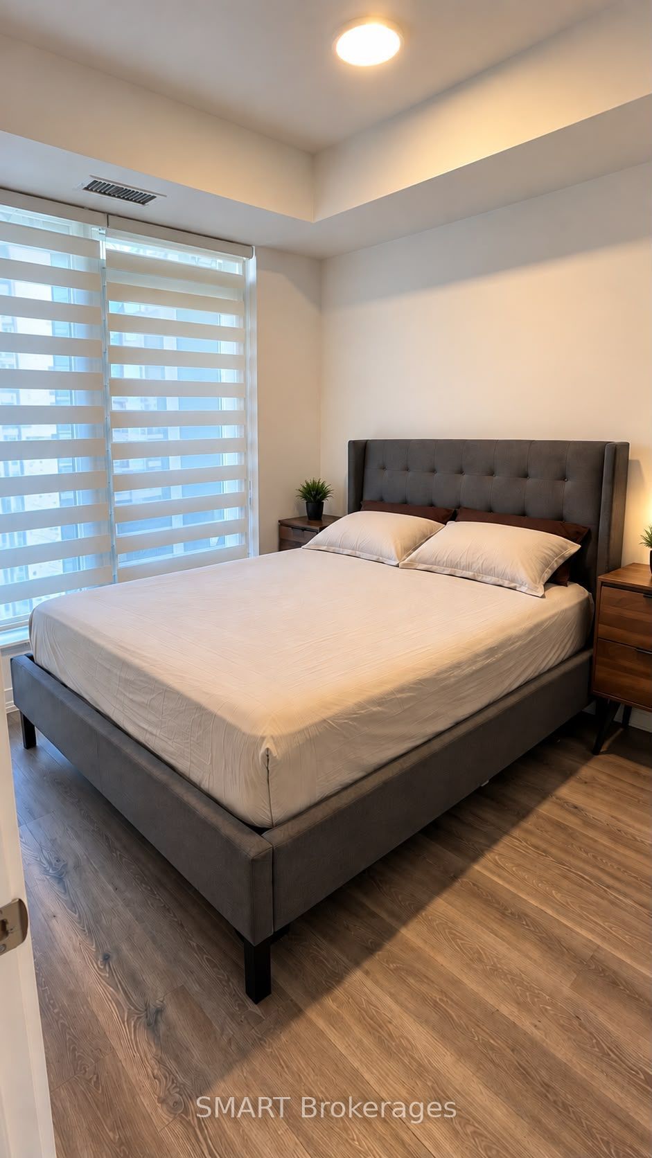 Unit 1806 - 395 Square One Drive, Mississauga 3