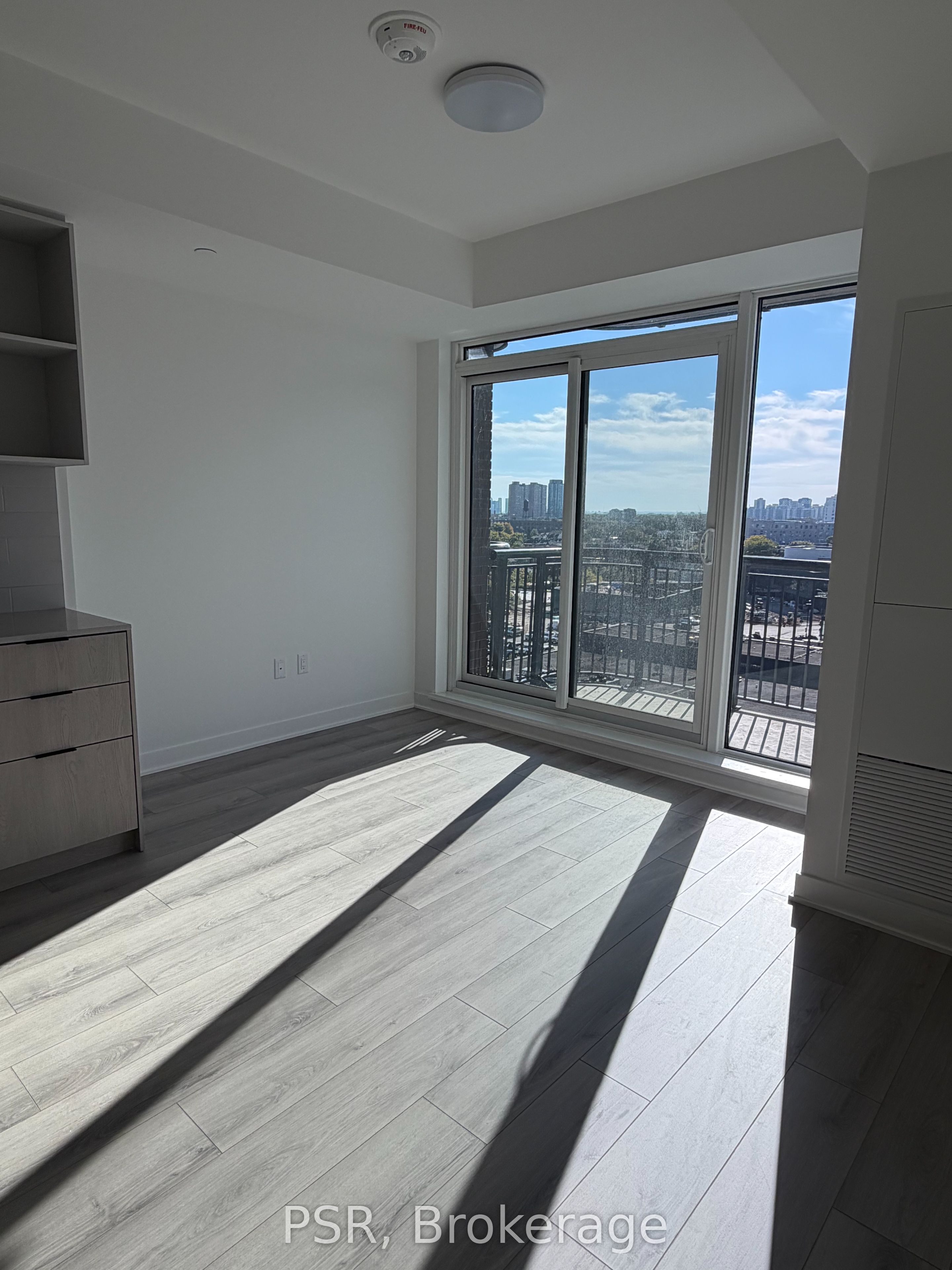 Unit 611 - 1185 Dupont Street, Toronto 4