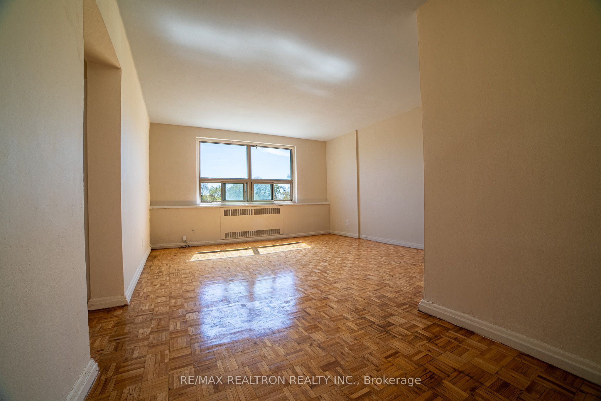 Unit 215 - 2355 Lake Shore Boulevard W, Etobicoke 3