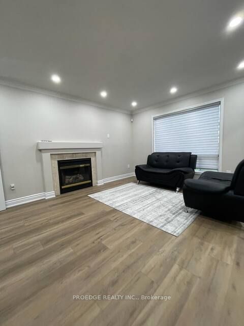 2357 Falkland Crescent, Oakville 2