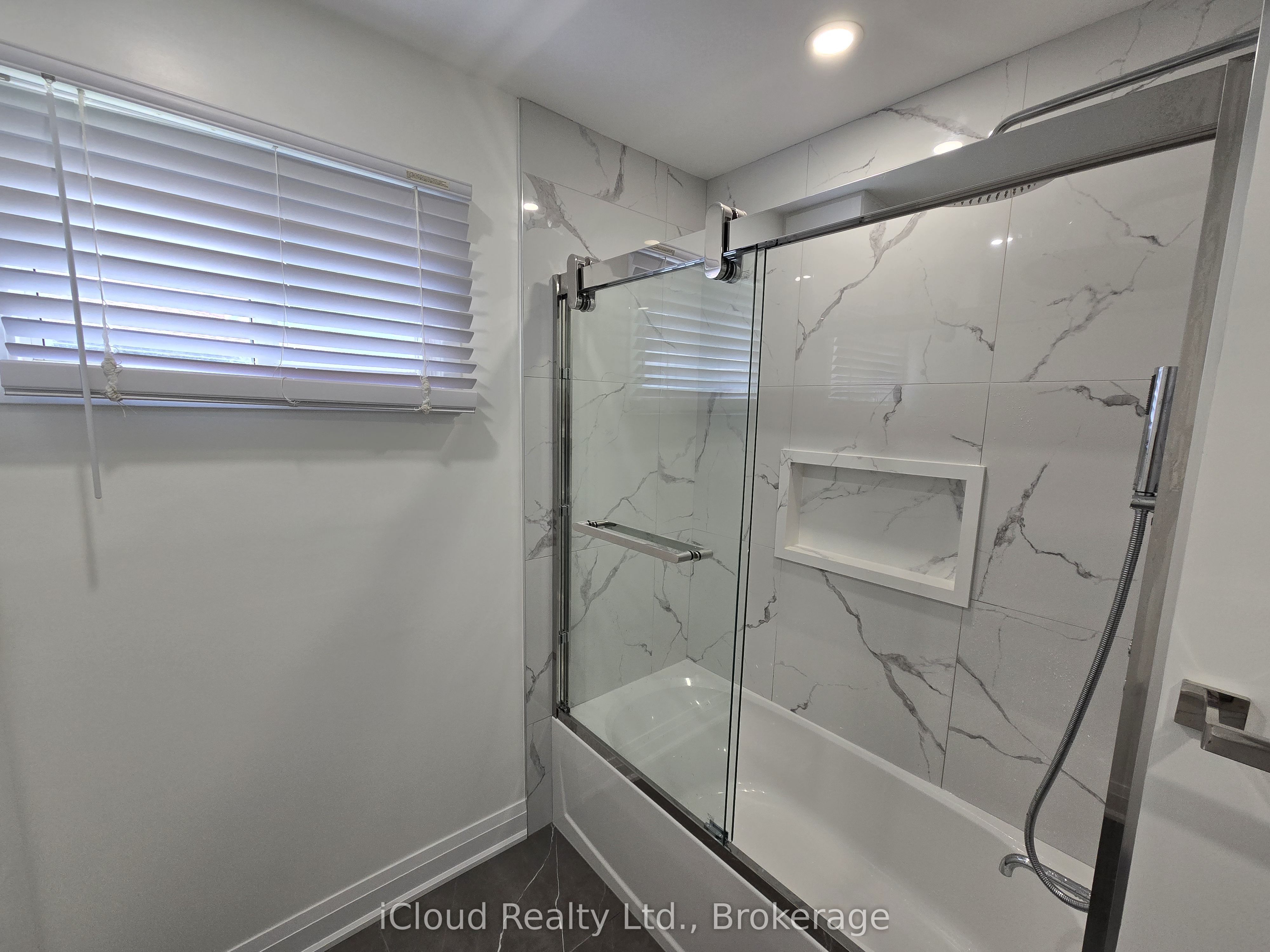 Unit Upper - 2636 Crystalburn Avenue, Mississauga 4