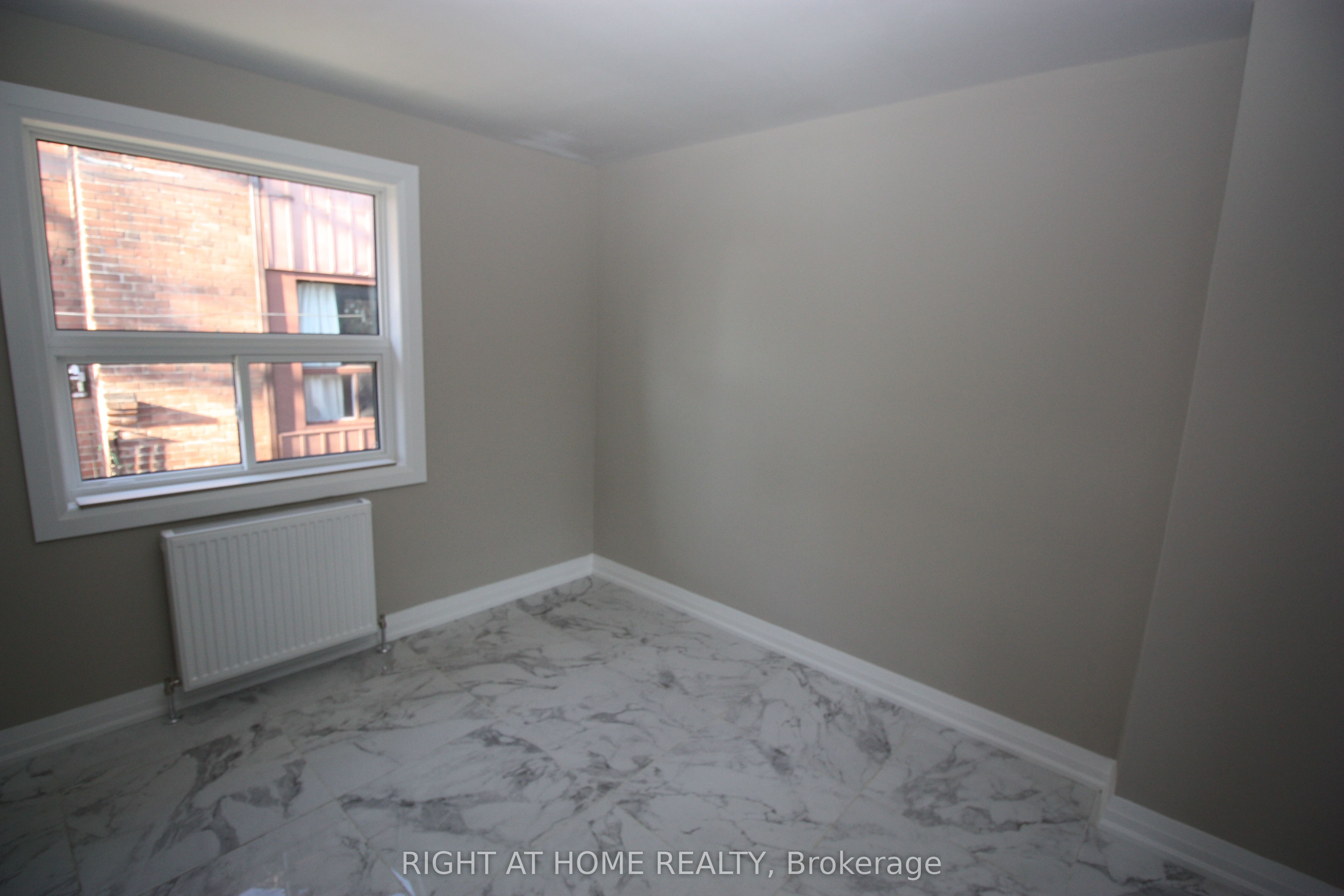 Unit 4 - 2 Glen Gordon Road, Toronto 3