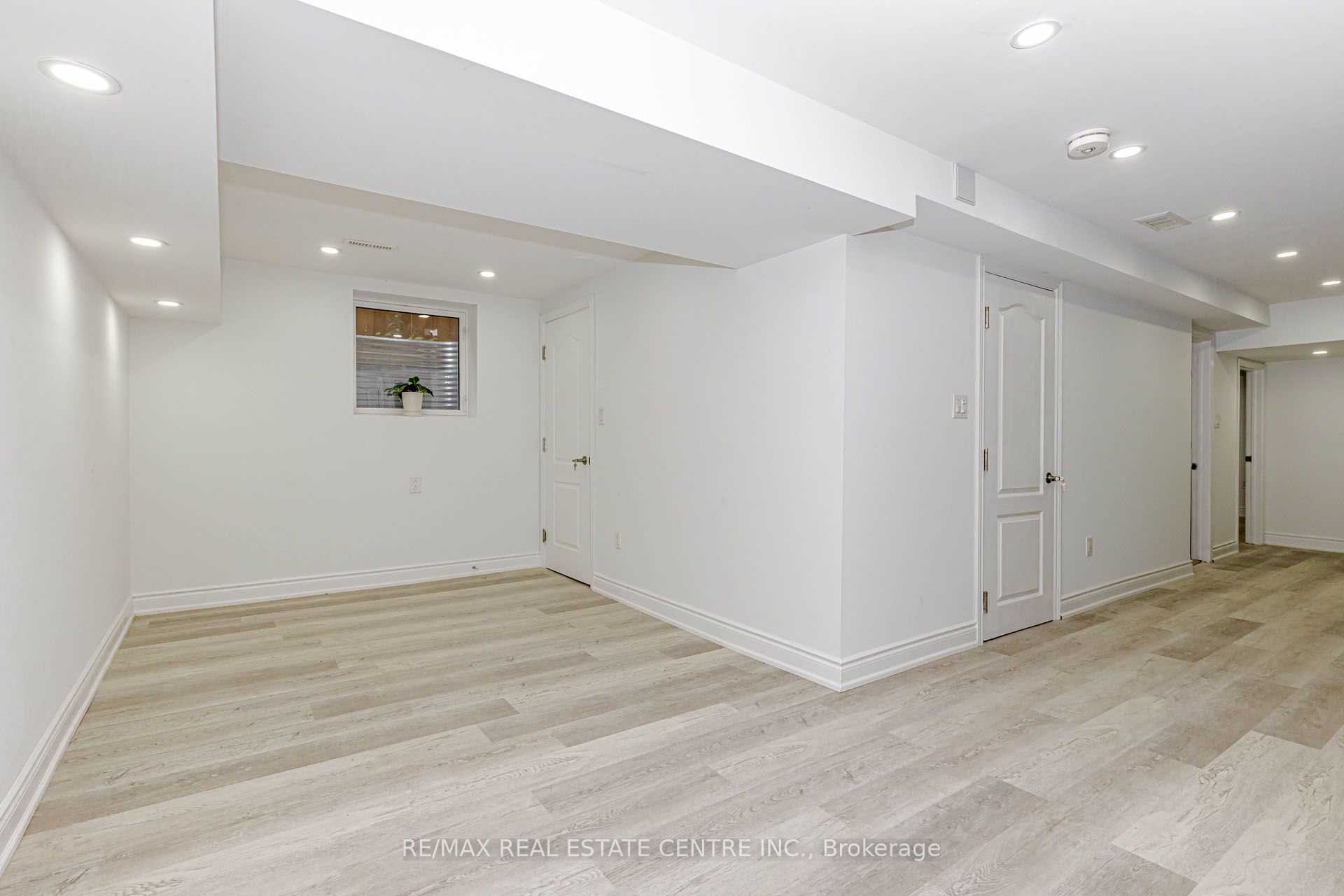 Unit 2 - 17 Scotia Drive, Brampton 3