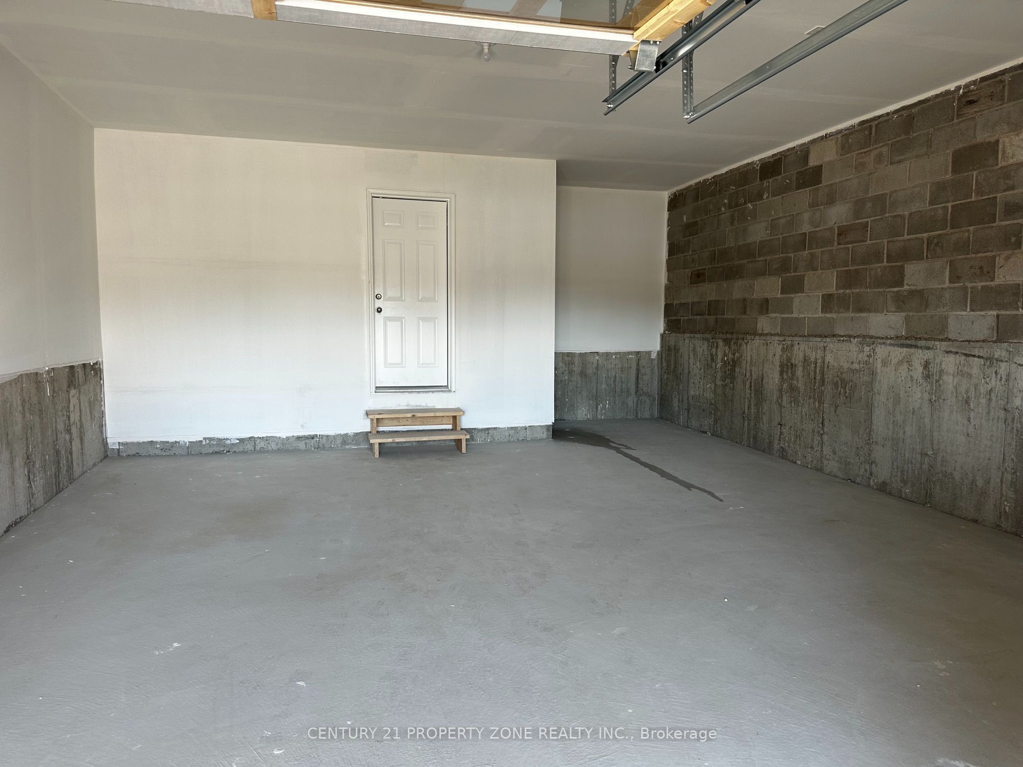 Unit Room 1 - 15685 Airport Road, Caledon 5