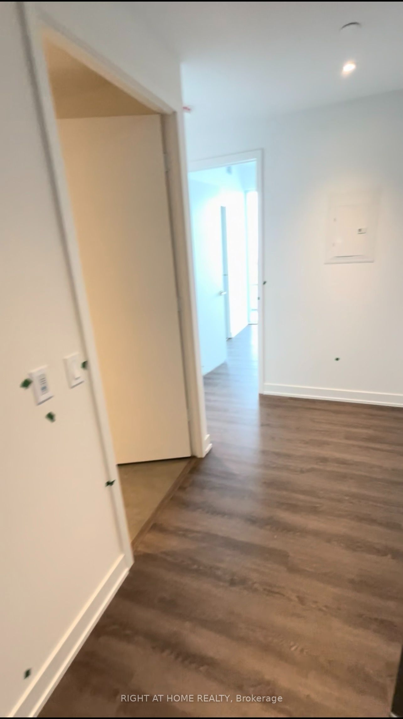 Unit 6205 - 448 Burnhamthorpe Rd Road W, Mississauga 2