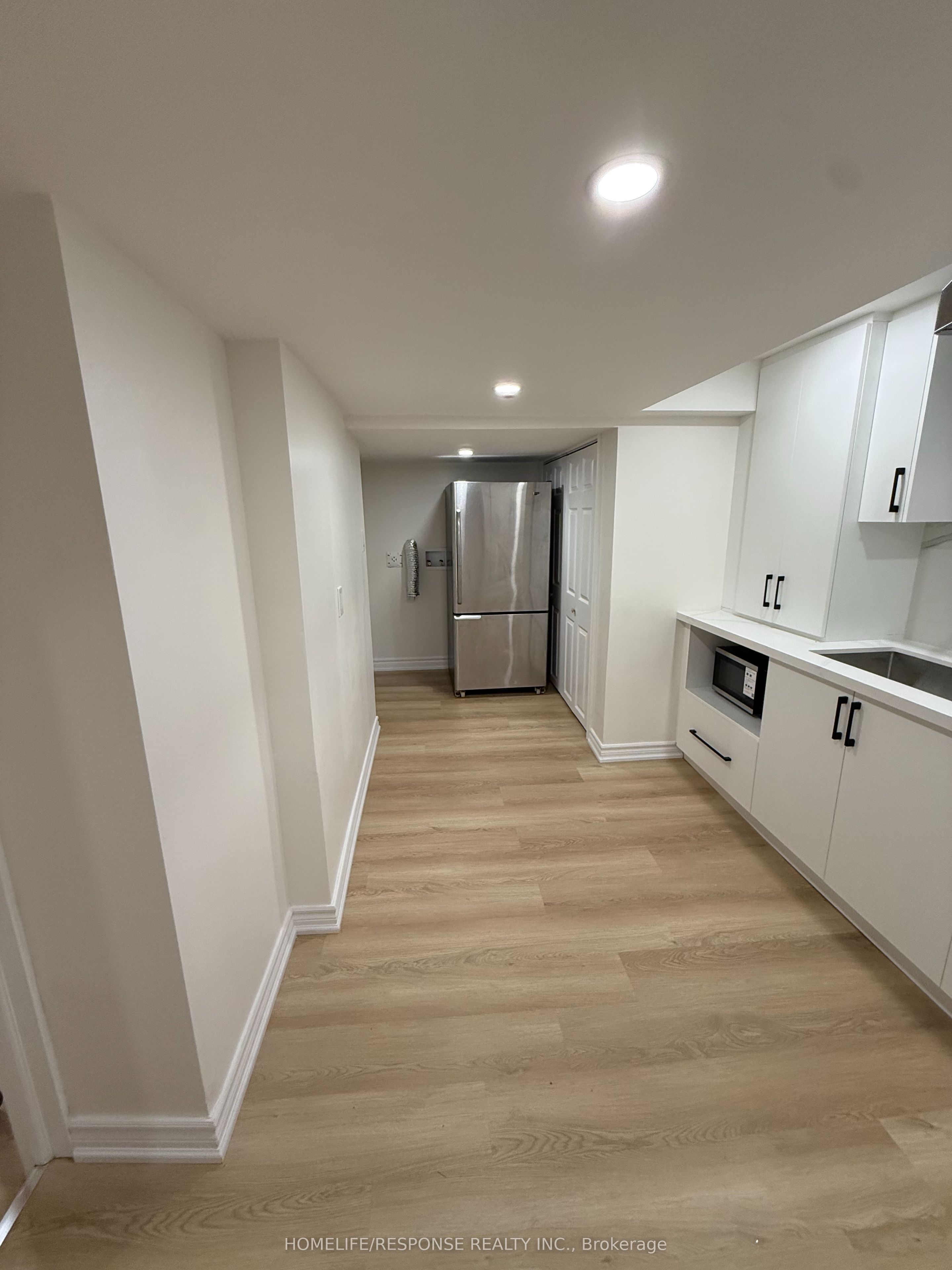 208 Lake Promenade, Etobicoke 3