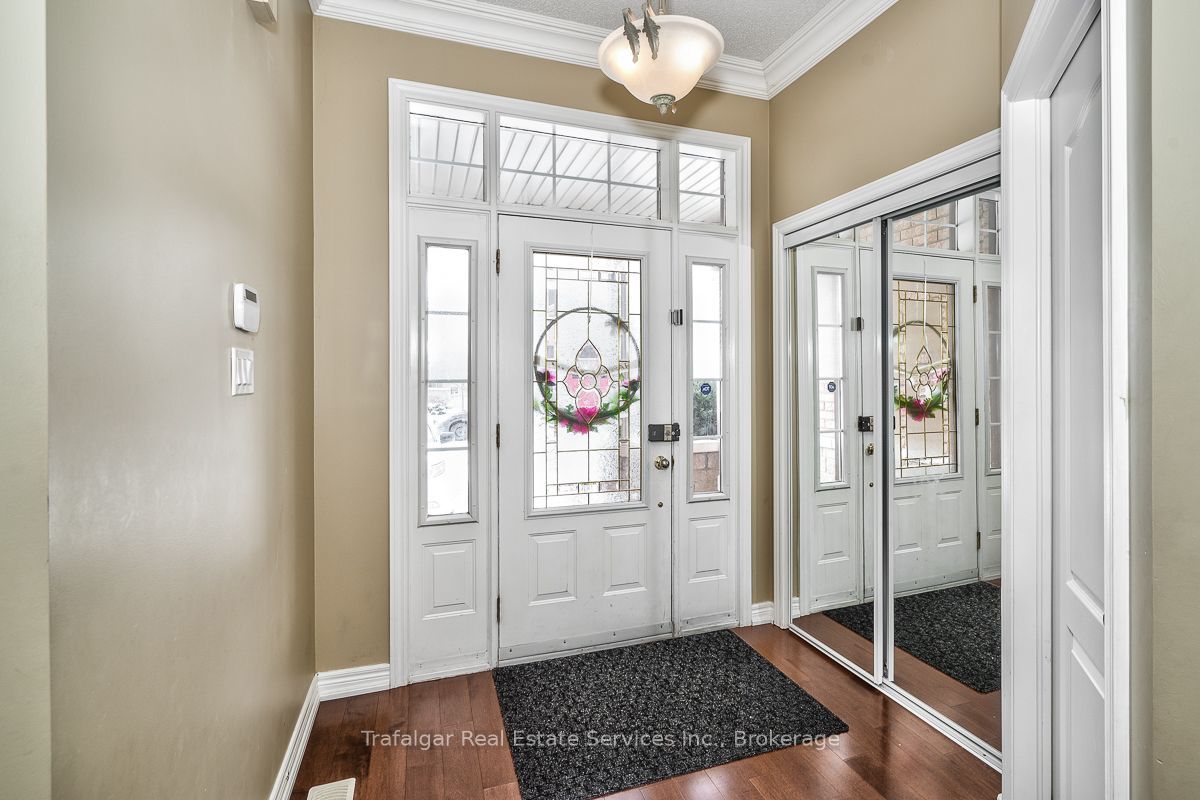 2355 Hilda Drive, Oakville 2
