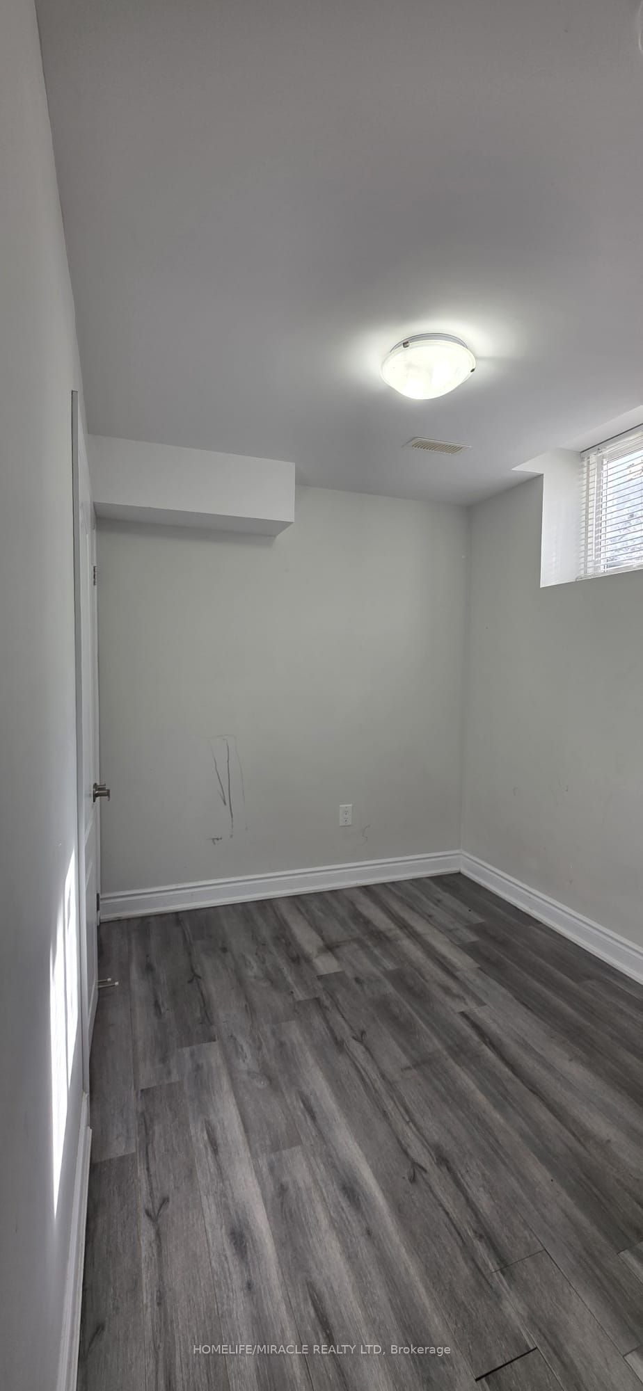 Unit Basement - 131 Major William Sharpe Drive, Brampton 4