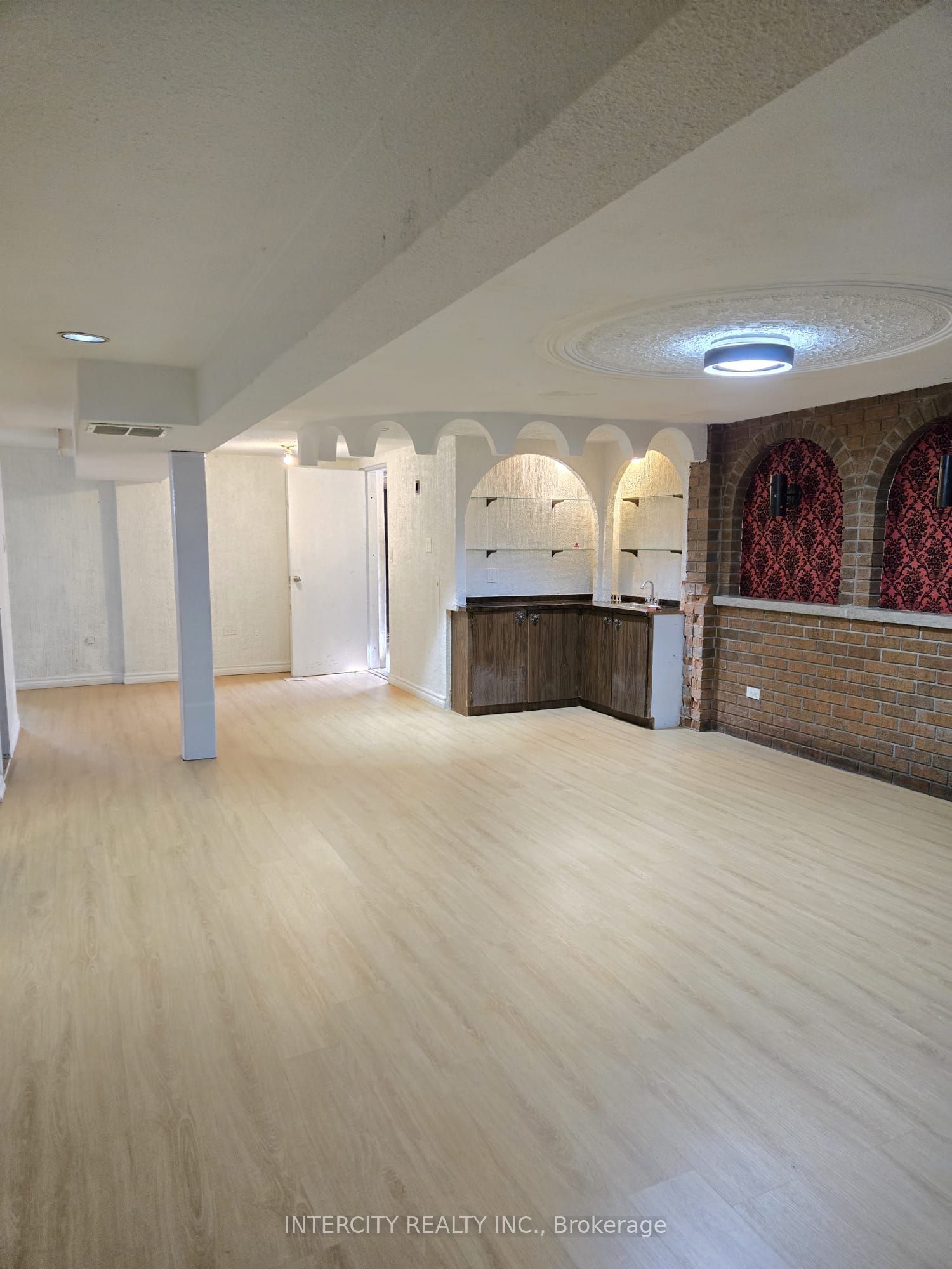 Unit Basement - 61 Hardwick Court, Etobicoke 2