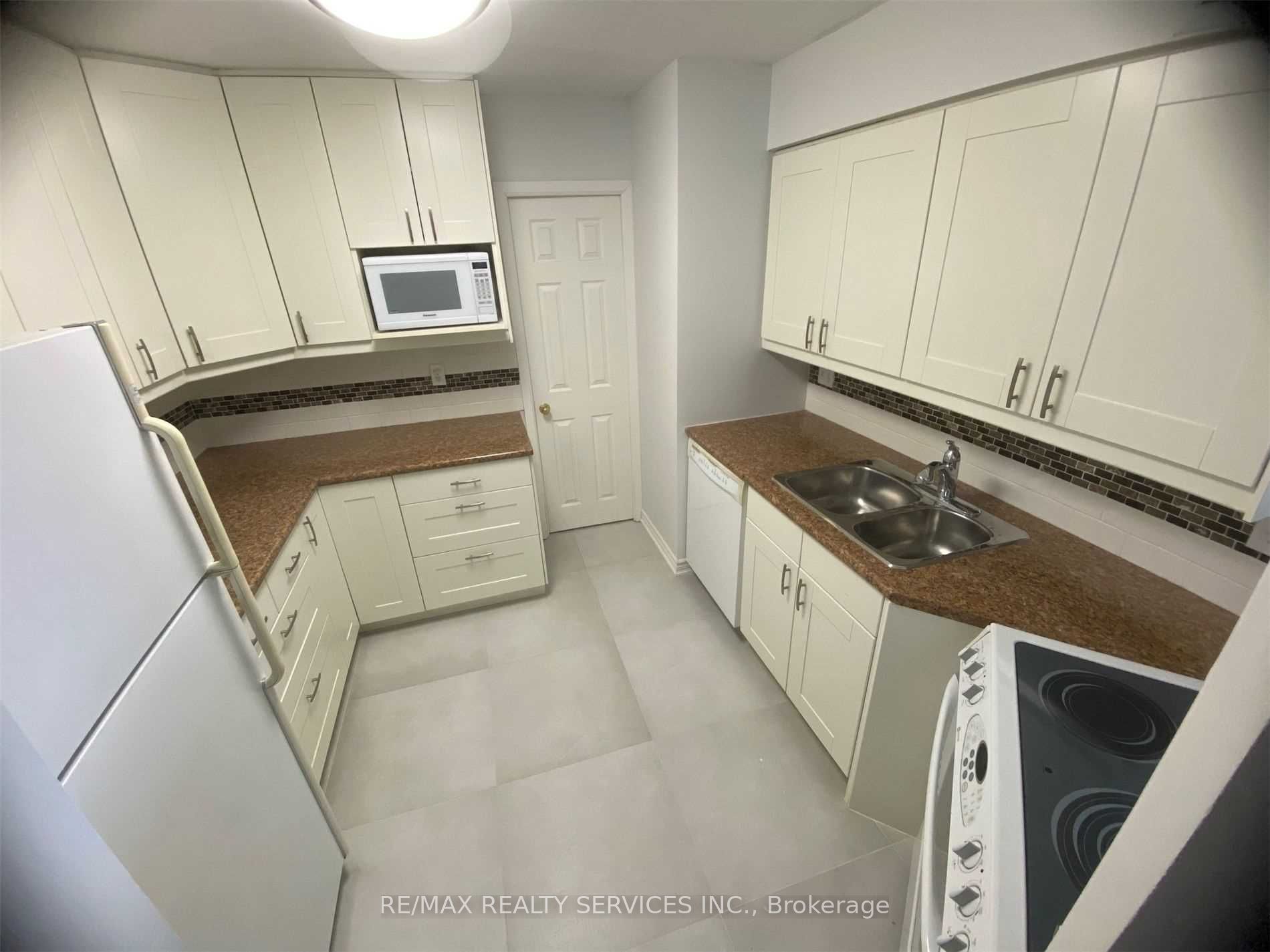 Unit 1612 - 3605 Kariya Drive, Mississauga 4