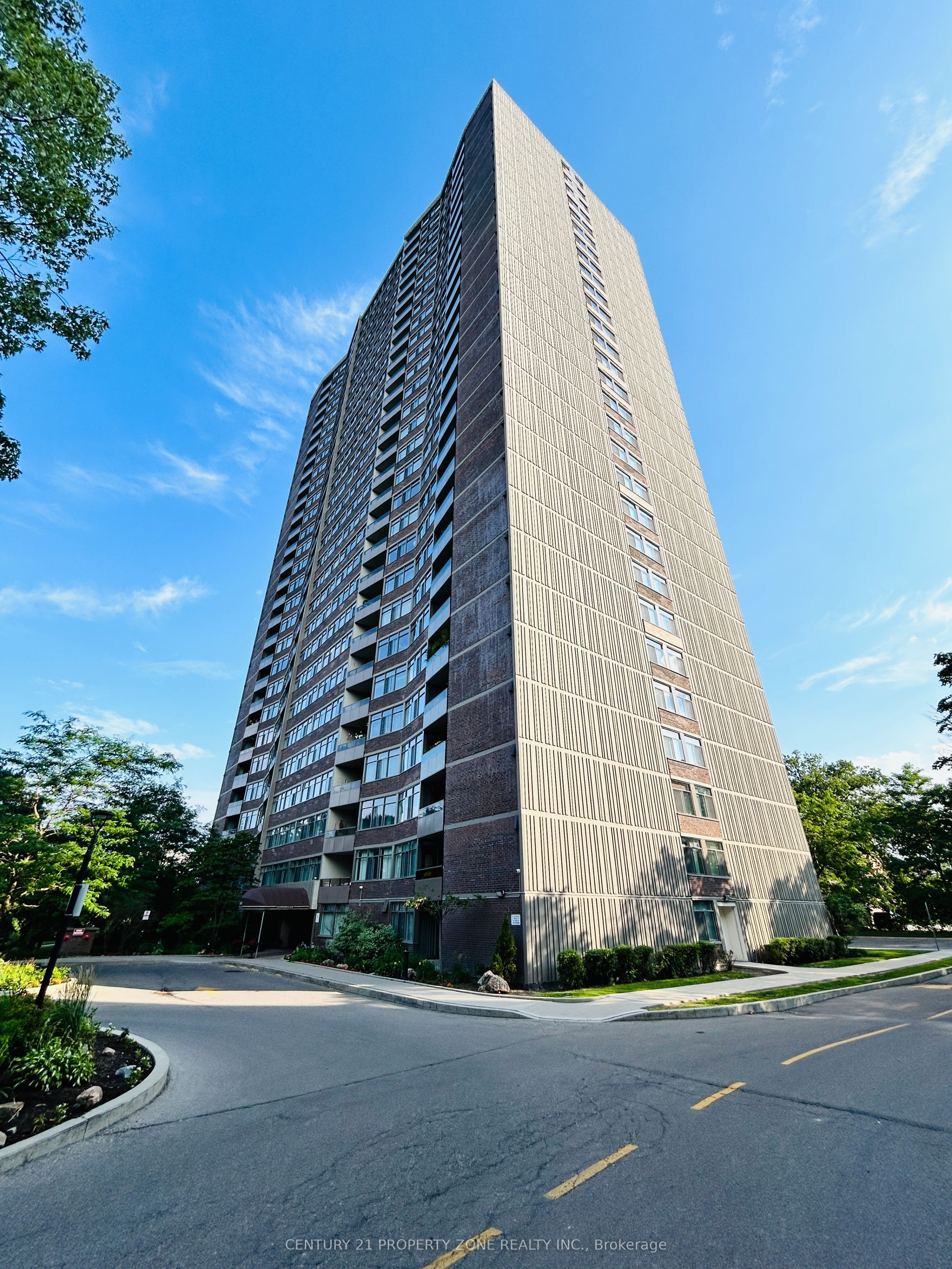 Unit 405 - 3100 Kirwin Avenue, Mississauga 3