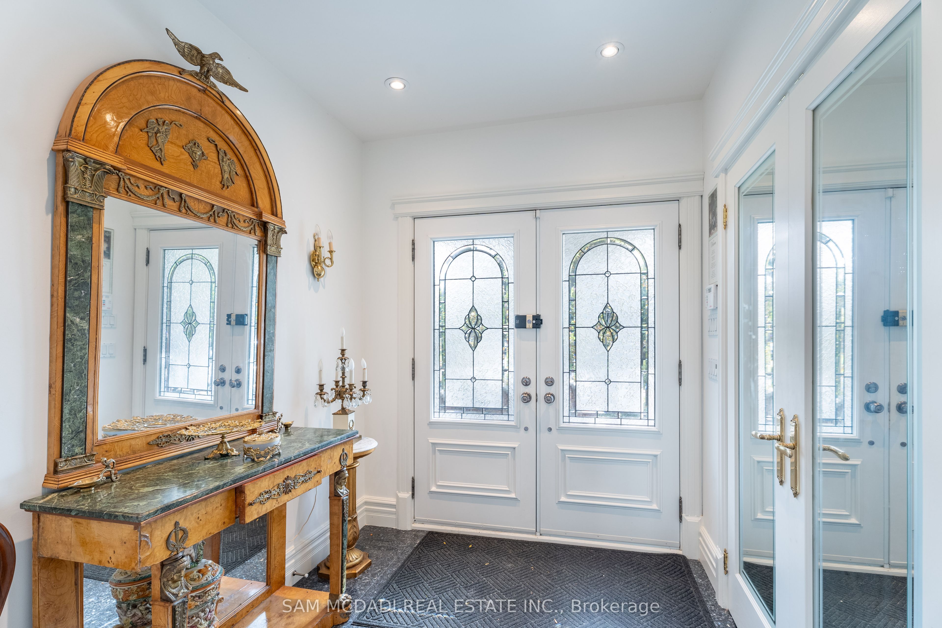 2221 Greenhurst Avenue, Mississauga 5