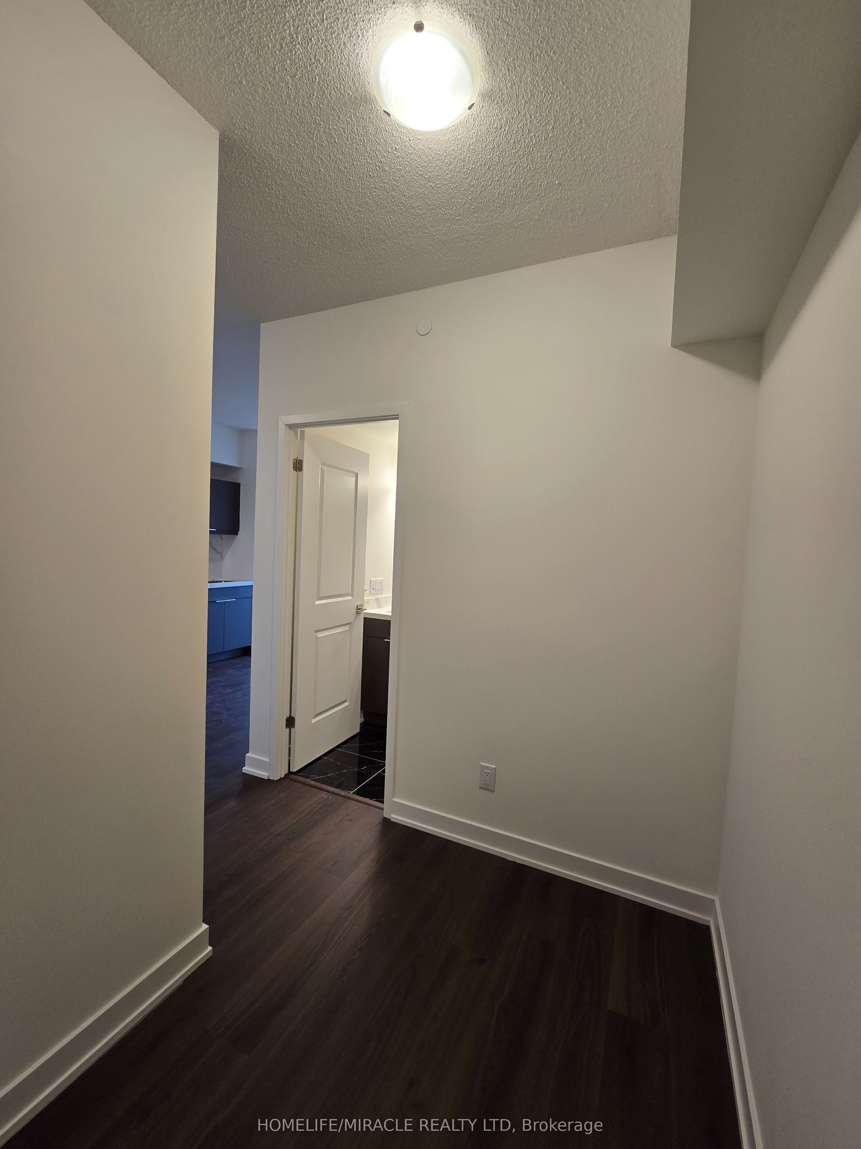 Unit 910 - 2825 Jane Street, North York 5