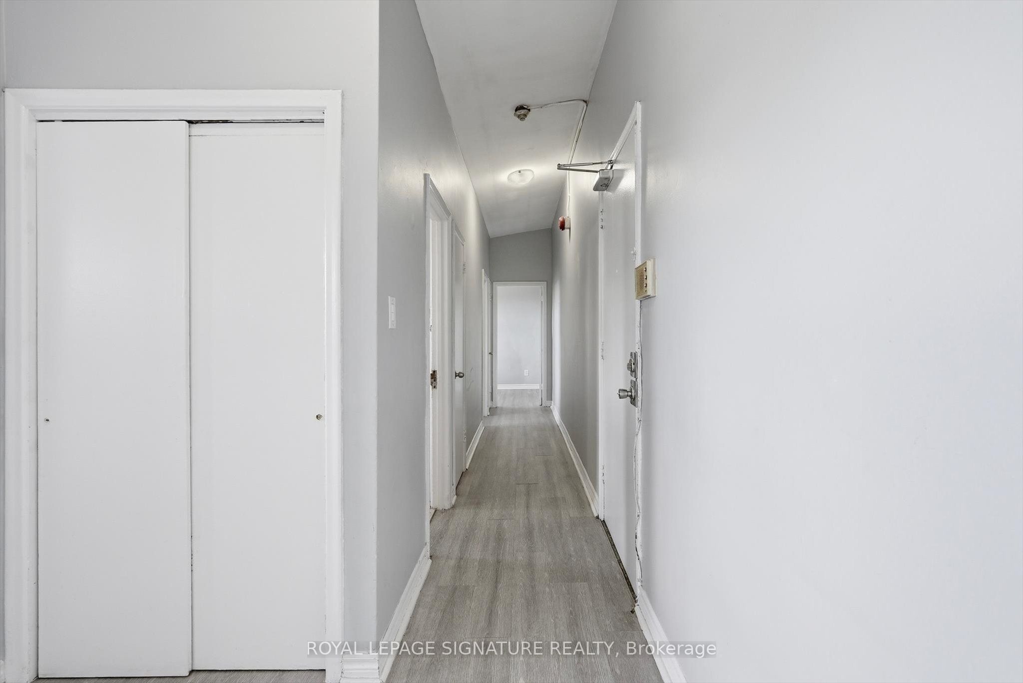 Unit 301 - 49 Cuffley Crescent S, North York 3