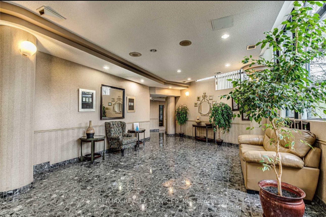 Unit 502 - 25 Trailwood Drive, Mississauga 4